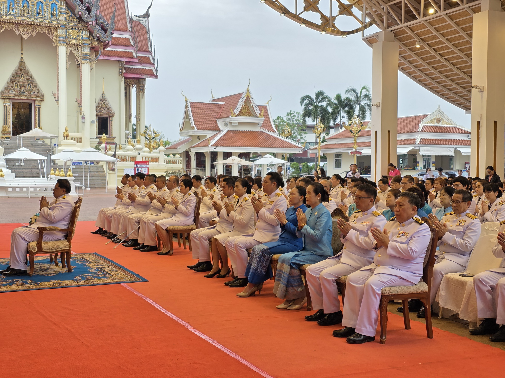 พช.หนองคาย ร่วมพิธีทำบุญตักบาตรเพื่อถวายพระราชกุศล เนื่องในวันคล้ายวันประสูติ สมเด็จพระเจ้าลูกยาเธอ เจ้าฟ้าทีปังกรรัศมีโชติ มหาวชิโรตตมางกูร สิริวิบูลยราชกุมาร