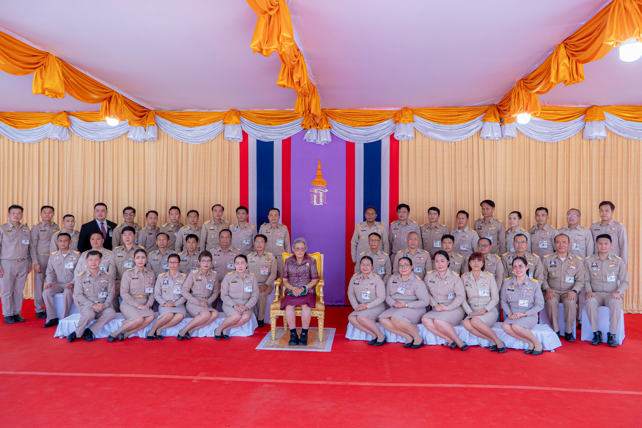 พช.หนองคาย ร่วมเฝ้าฯรับเสด็จ สมเด็จพระกนิษฐาธิราชเจ้า กรมสมเด็จพระเทพรัตนราชสุดาฯ สยามบรมราชกุมารี เสด็จพระราชดำเนินทรงเปิด ห้องสมุดประชาชน “เฉลิมราชกุมารี” จังหวัดหนองคาย