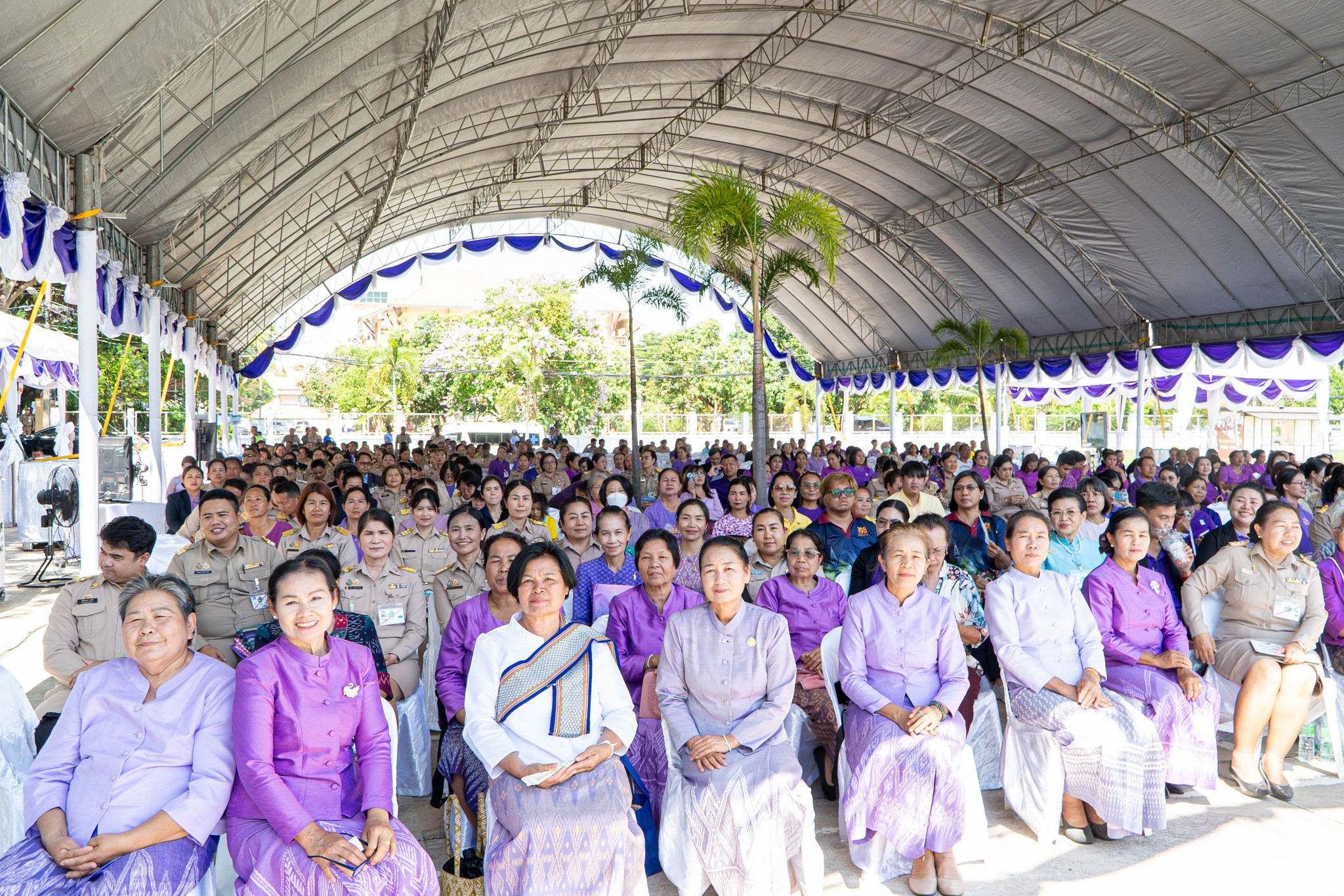 พช.หนองคาย ร่วมเฝ้าฯรับเสด็จ สมเด็จพระกนิษฐาธิราชเจ้า กรมสมเด็จพระเทพรัตนราชสุดาฯ สยามบรมราชกุมารี เสด็จพระราชดำเนินทรงเปิด ห้องสมุดประชาชน “เฉลิมราชกุมารี” จังหวัดหนองคาย