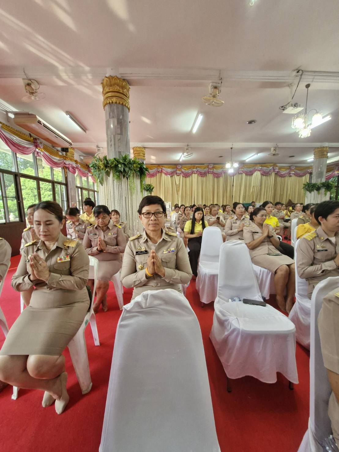 พช.หนองคาย ร่วมพิธีเจริญพระพุทธมนต์ถวายพระพรชัยมงคลแด่ พระบาทสมเด็จพระเจ้าอยู่หัว และพระบรมวงศานุวงศ์ ประจำปีพุทธศักราช 2568
