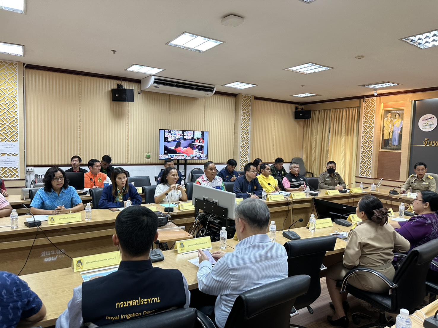 พช.หนองคาย ร่วมการประชุมกองบัญชาการป้องกันและบรรเทาสาธารณภัยแห่งชาติ (บกปภ.ช.) เพื่อติดตามสถานการณ์และเตรียมการแก้ไขปัญหาภัยแล้ง ปี 2568