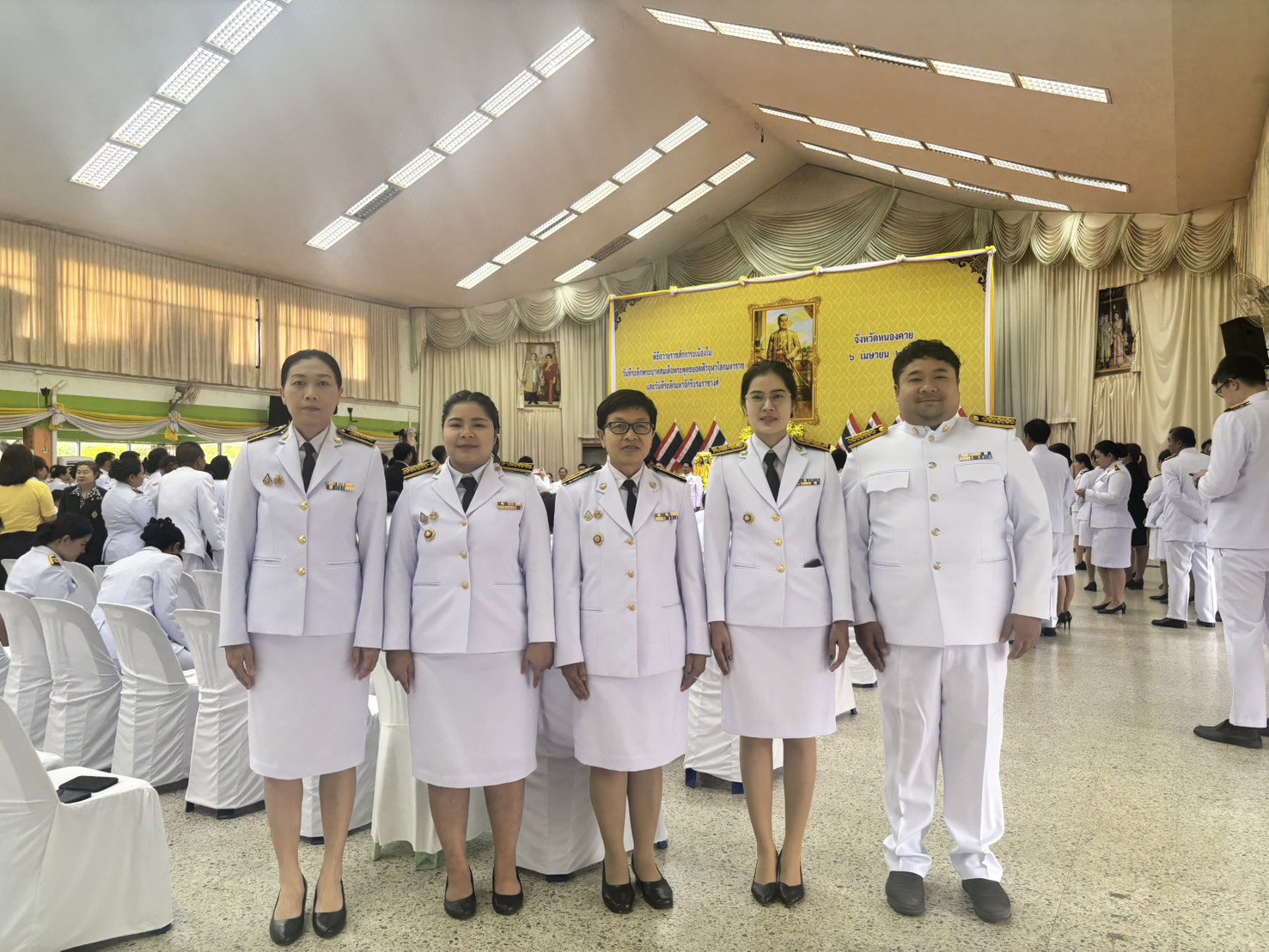 พช.หนองคาย ร่วมพิธีวางพานพุ่มดอกไม้และถวายราชสดุดี เนื่องในวันที่ระลึก “พระบาทสมเด็จพระพุทธยอดฟ้าจุฬาโลกมหาราช และวันที่ระลึกมหาจักรีบรมราชวงศ์” ประจำปีพุทธศักราช 2568