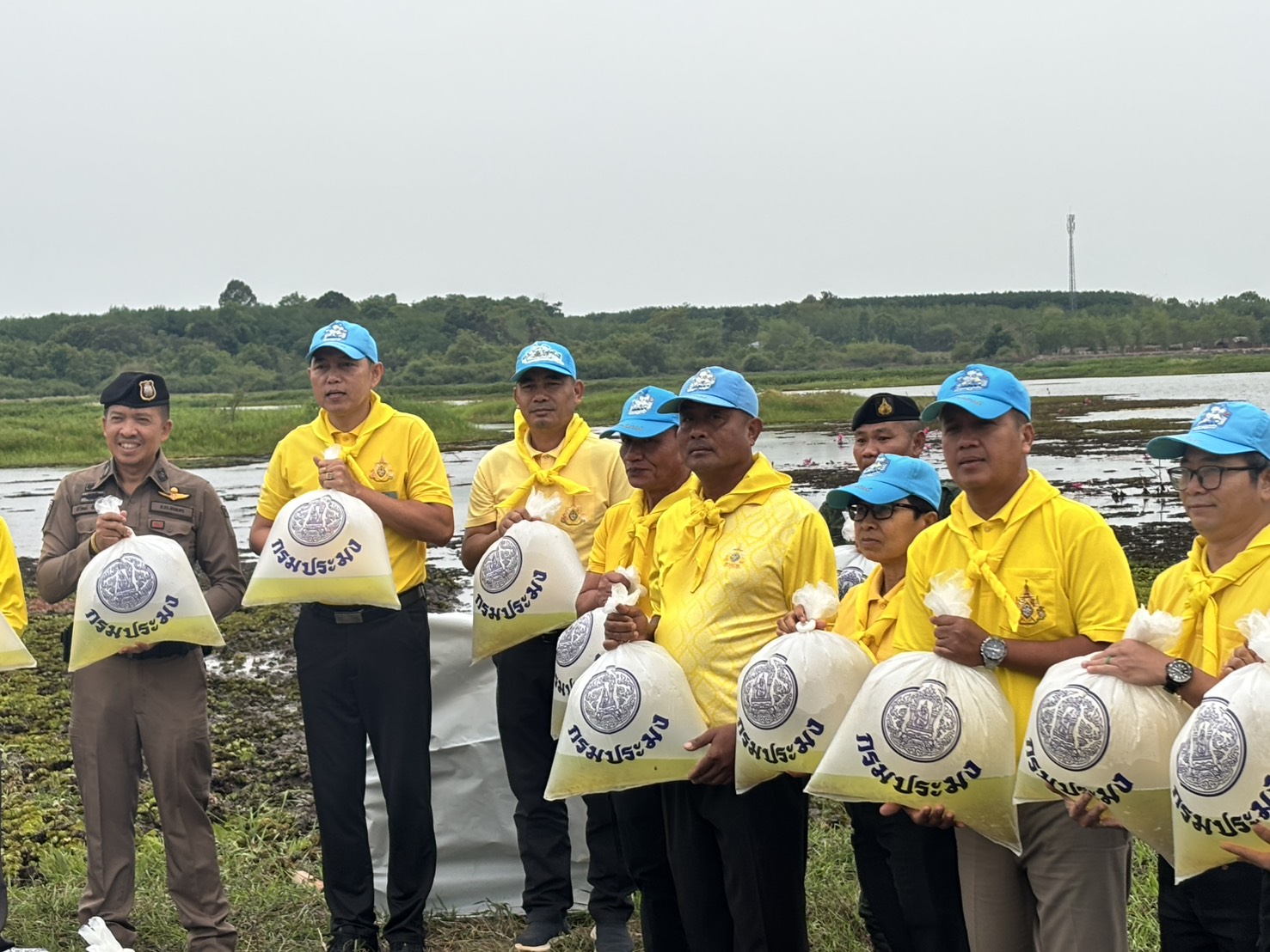 พช.หนองคาย ร่วมกิจกรรมจิตอาสาพัฒนา เพื่อถวายเป็นพระราชกุศล เนื่องในวันคล้ายวันพระราชสมภพ สมเด็จพระกนิษฐาธิราชเจ้า กรมสมเด็จพระเทพรัตนราชสุดาฯ สยามบรมราชกุมารี และวันอนุรักษ์มรดกไทย