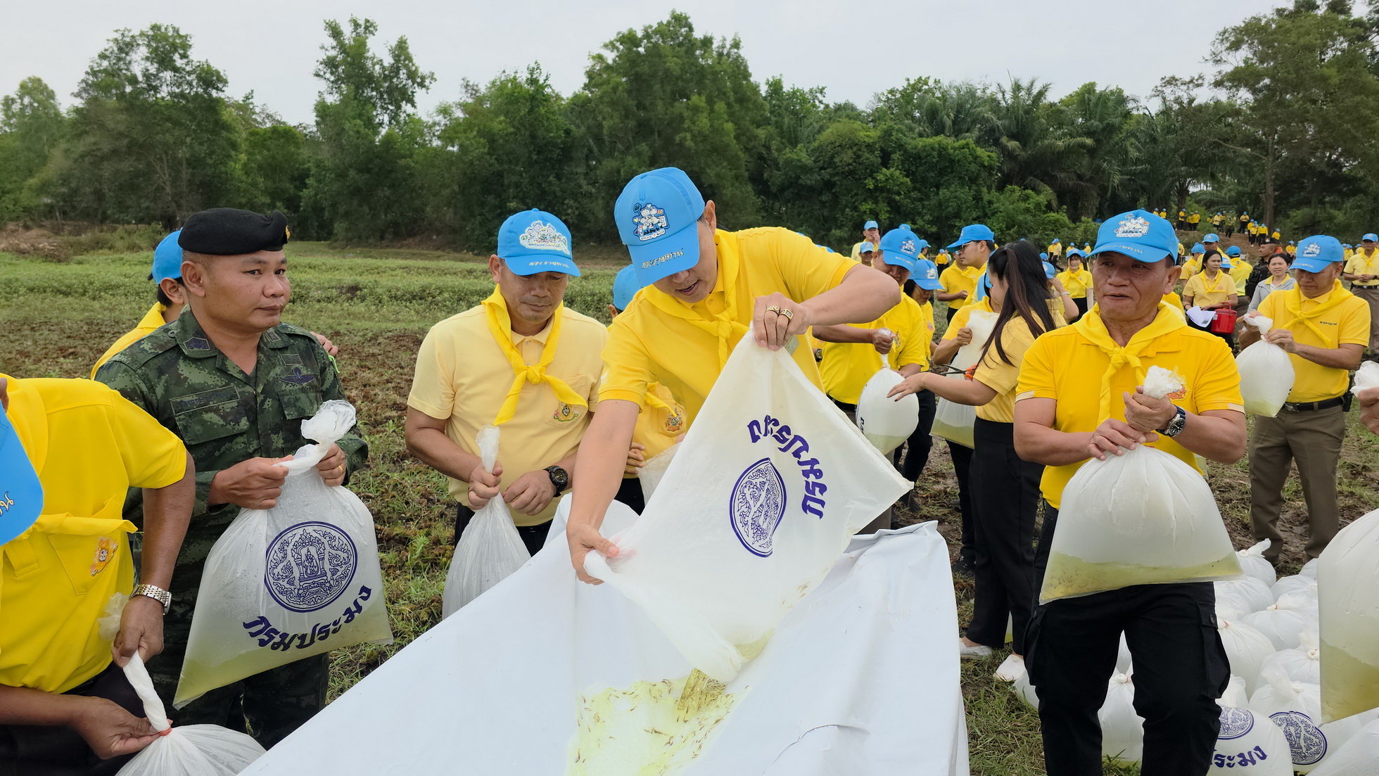 พช.หนองคาย ร่วมกิจกรรมจิตอาสาพัฒนา เพื่อถวายเป็นพระราชกุศล เนื่องในวันคล้ายวันพระราชสมภพ สมเด็จพระกนิษฐาธิราชเจ้า กรมสมเด็จพระเทพรัตนราชสุดาฯ สยามบรมราชกุมารี และวันอนุรักษ์มรดกไทย