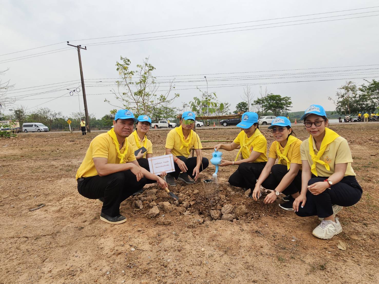 พช.หนองคาย ร่วมกิจกรรมจิตอาสาพัฒนา เนื่องในวันพระบาทสมเด็จพระพุทธยอดฟ้าจุฬาโลกมหาราช และวันที่ระลึกมหาจักรีบรมราชวงศ์ ประจำปีพุทธศักราช 2568