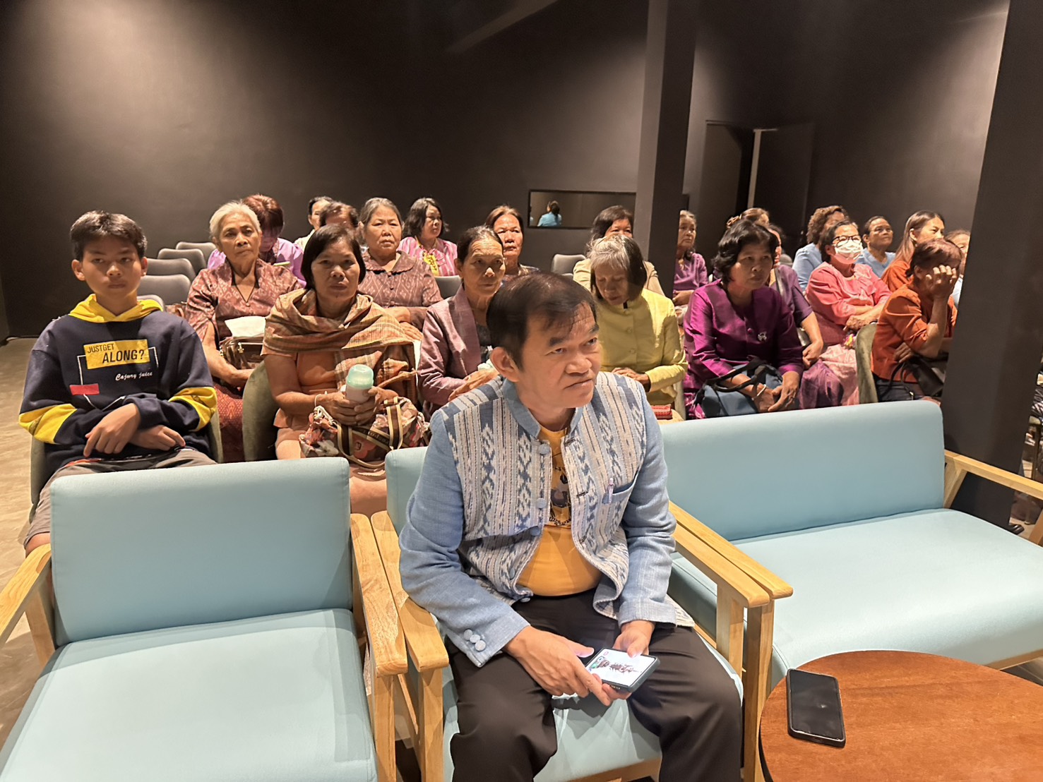 พช.หนองคาย เติมเต็มองค์ความรู้ให้ปราชญ์ด้านการผลิตผ้าทอเพื่อขับเคลื่อนโครงการสืบสานภูมิปัญญา พัฒนาเศรษฐกิจฐานรากสู่ความยั่งยืน กิจกรรมที่ 1 สืบสานภูมิปัญญาผ้าพื้นถิ่น “พญานาคา” สู่ความยั่งยืน