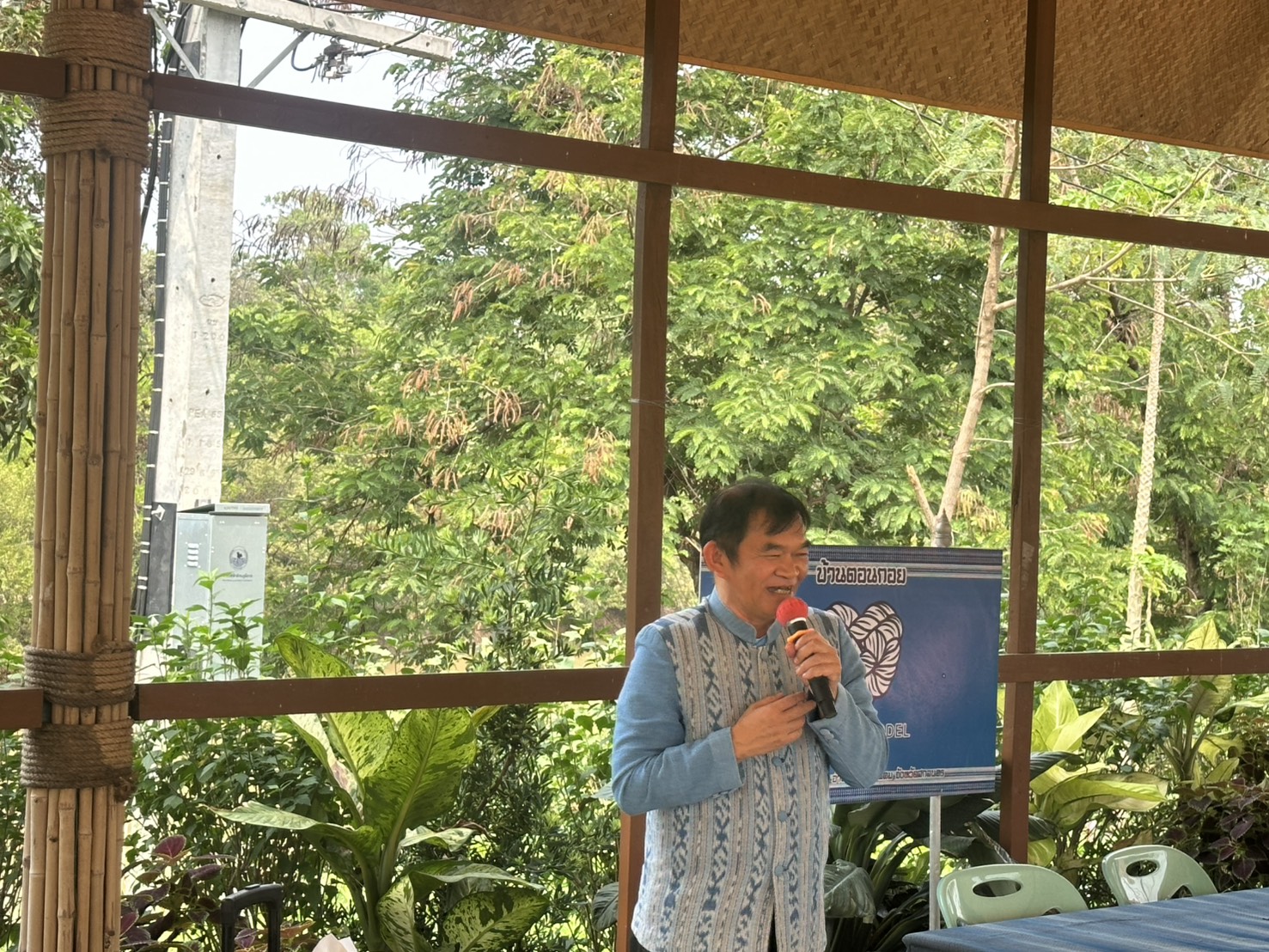 พช.หนองคาย เติมเต็มองค์ความรู้ให้ปราชญ์ด้านการผลิตผ้าทอเพื่อขับเคลื่อนโครงการสืบสานภูมิปัญญา พัฒนาเศรษฐกิจฐานรากสู่ความยั่งยืน กิจกรรมที่ 1 สืบสานภูมิปัญญาผ้าพื้นถิ่น “พญานาคา” สู่ความยั่งยืน