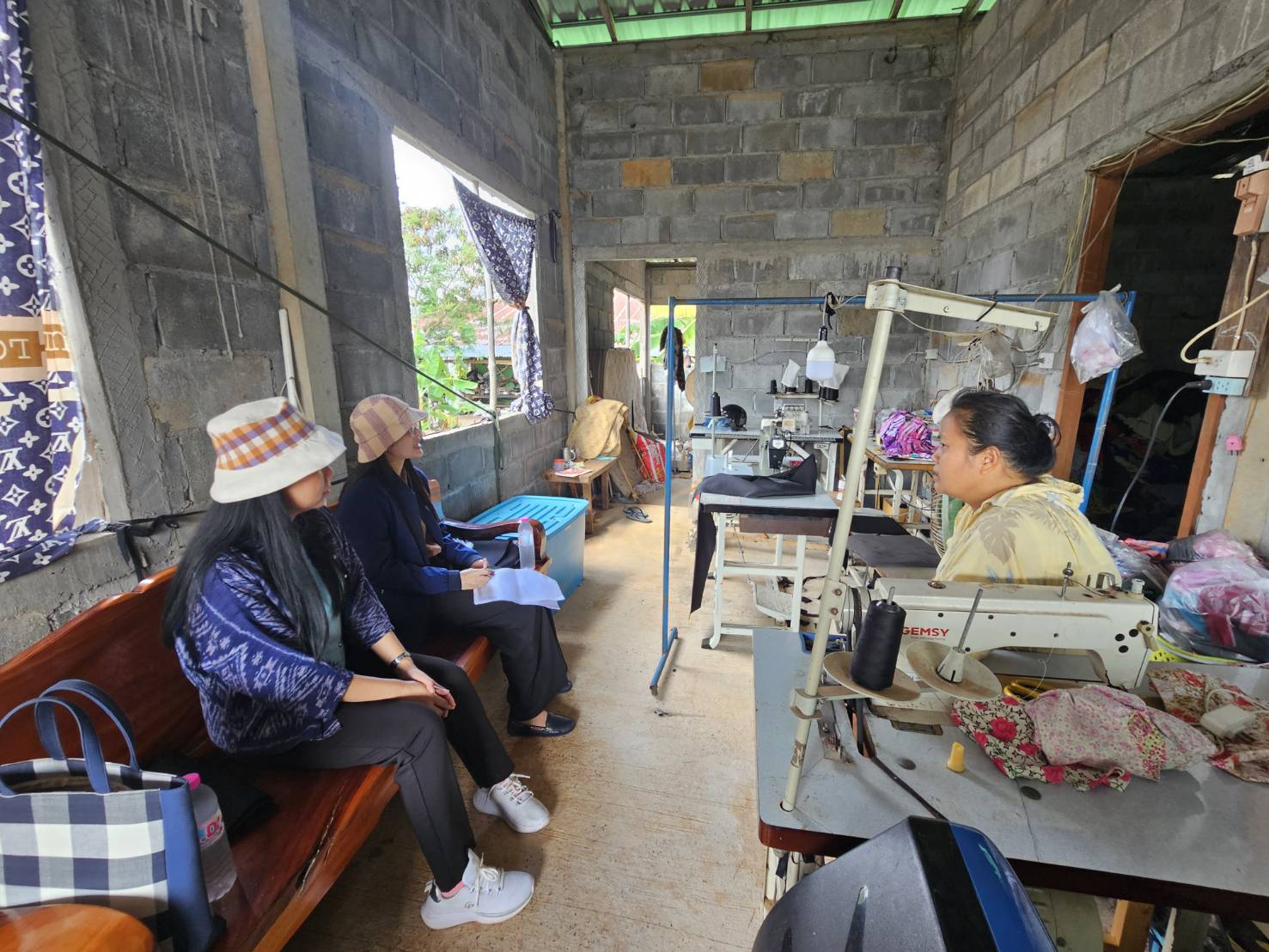 พช.หนองคาย ติดตามการประกอบอาชีพ ของครัวเรือนเป้าหมาย ในการแก้ไขปัญหาความยากจนเชิงบูรณาการ ระหว่าง กรมการพัฒนาชุมชน กระทรวงมหาดไทย กับ มูลนิธิป่อเต็กตึ๊ง และติดตามสนับสนุนการจัดเก็บข้อมูล จปฐ. กชช.2ค ปี 2568