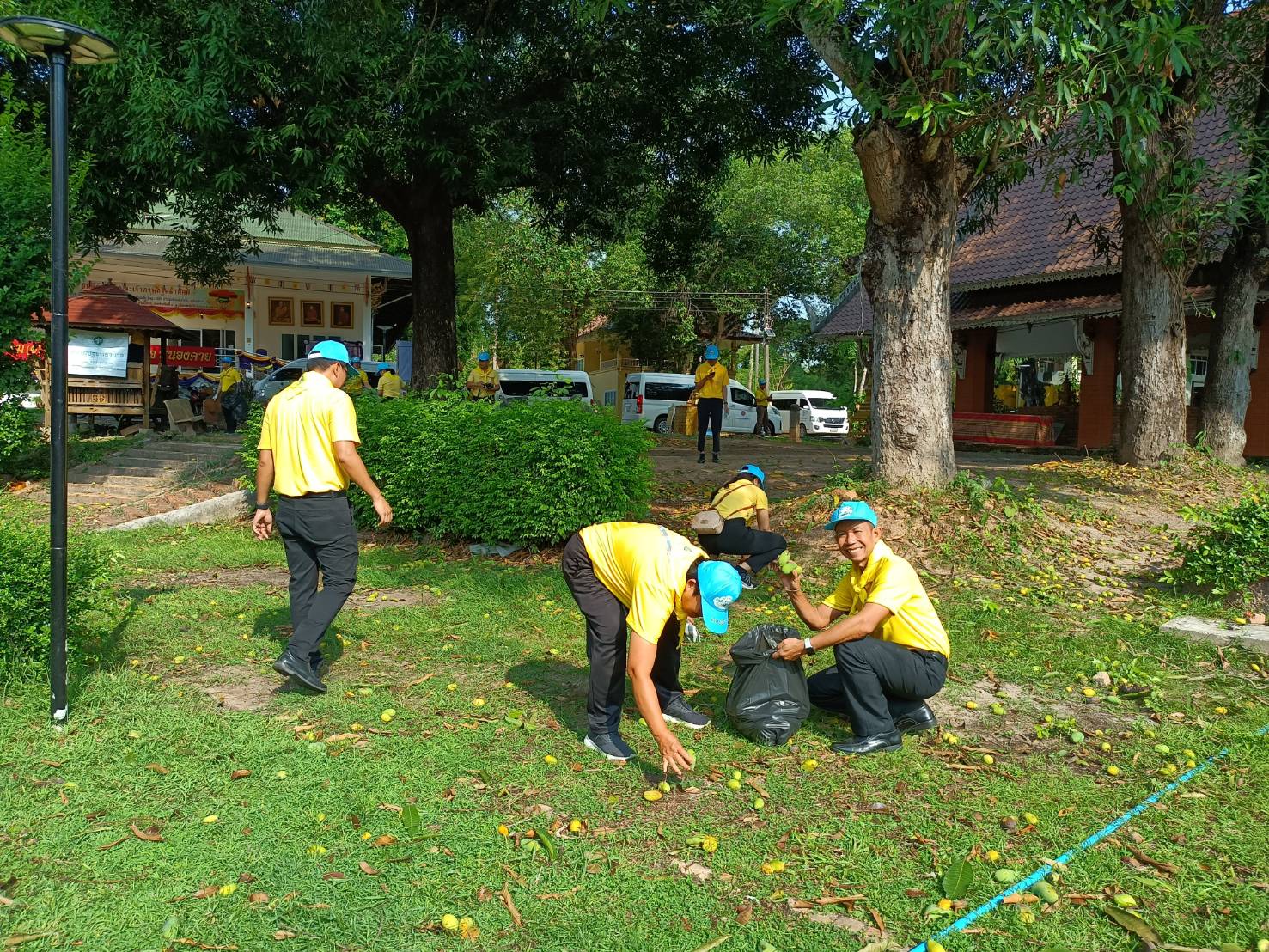 พช.หนองคาย ร่วมกิจกรรมจิตอาสาพัฒนา เนื่องในวันฉัตรมงคล “กิจกรรมจิตอาสาพัฒนาสิ่งแวดล้อมและบำเพ็ญสาธารณประโยชน์”
