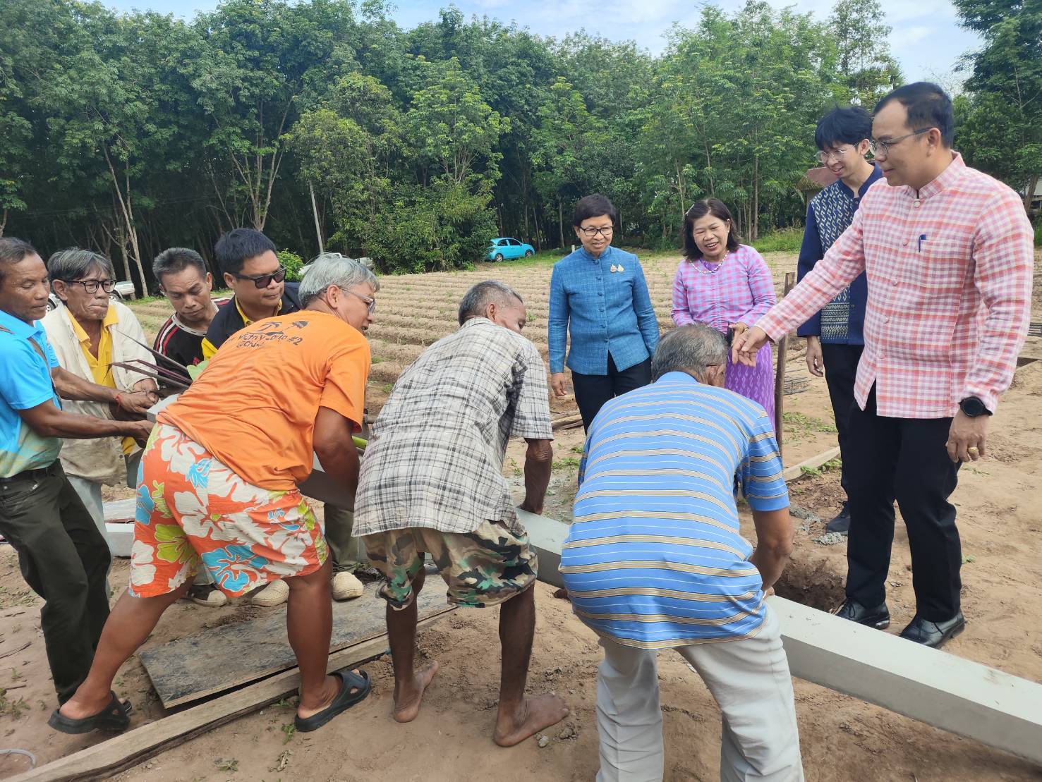 พช.หนองคาย ติดตามการดำเนินงานโครงการสร้างบ้าน GLO ประจำปี 2568 จังหวัดหนองคาย