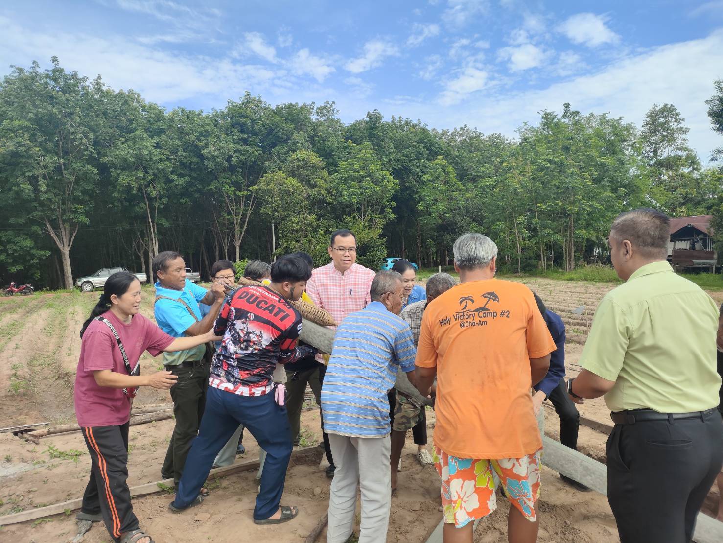 พช.หนองคาย ติดตามการดำเนินงานโครงการสร้างบ้าน GLO ประจำปี 2568 จังหวัดหนองคาย