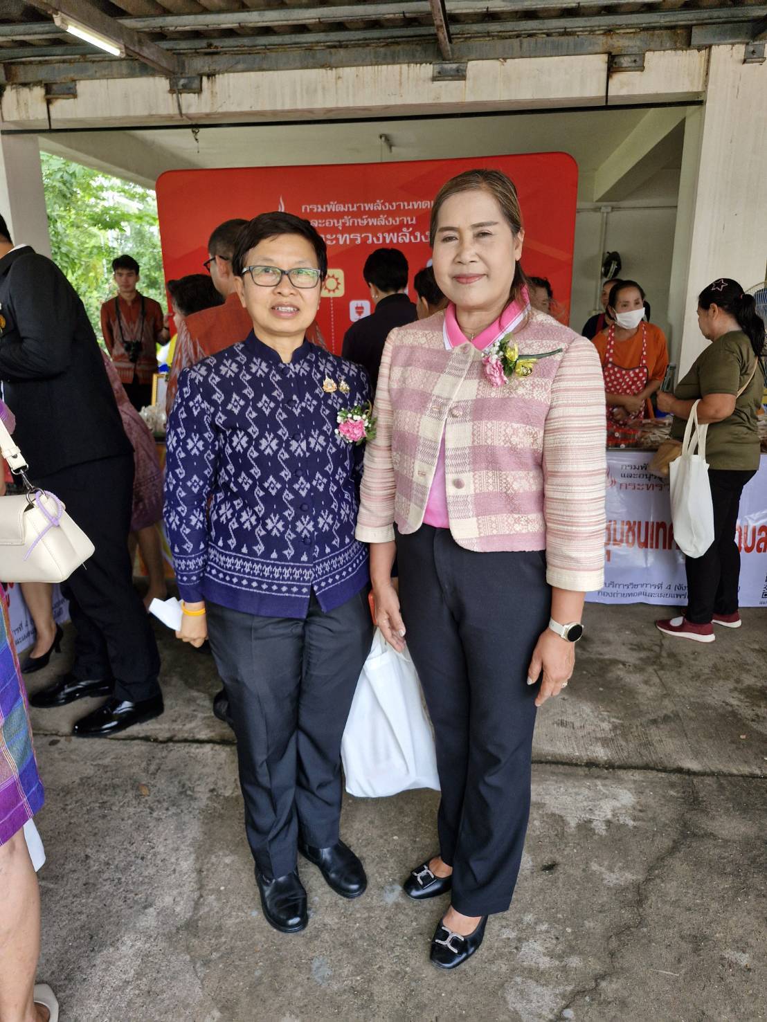 พช.หนองคาย ร่วมกิจกรรมการถ่ายทอด เผยแพร่ สาธิต และจัดแสดงนิทรรศการองค์ความรู้ด้านพลังงานทดแทนและอนุรักษ์พลังงาน ประจำปีงบประมาณ พ.ศ.2568