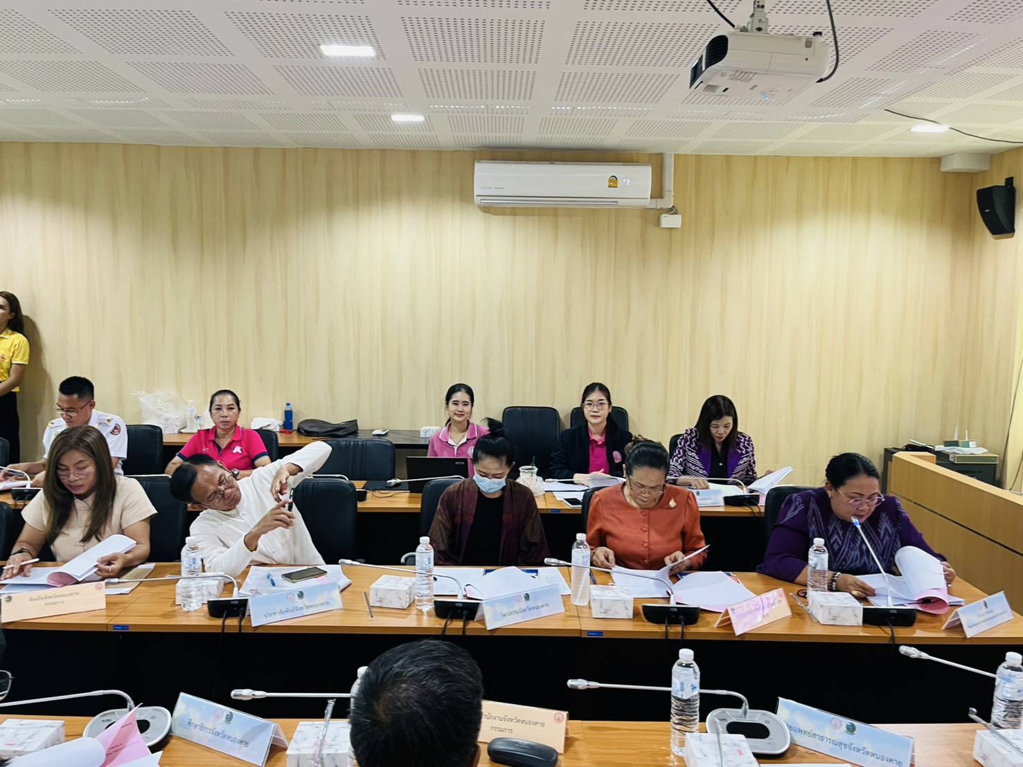 พช.หนองคาย ร่วมประชุมคณะกรรมการคัดเลือกสตรีไทยดีเด่นประจำจังหวัดหนองคาย ประจำปี 2568 ครั้งที่ 1/ 2568