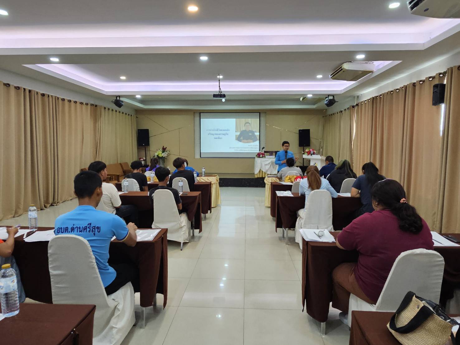 พช.หนองคาย เดินหน้าเสริมพลังเยาวชนกลุ่มเสี่ยง สร้างสัมมาชีพ ห่างไกลยาเสพติด วันที่ 2