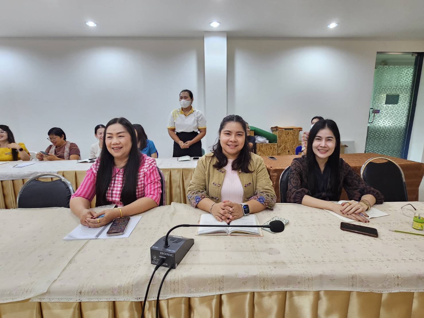 พช.หนองคาย ดำเนินการประชุมเตรียมความพร้อมการจัดงาน “เดินแบบผ้าไทยเพื่อการกุศล” ประจำปี 2568