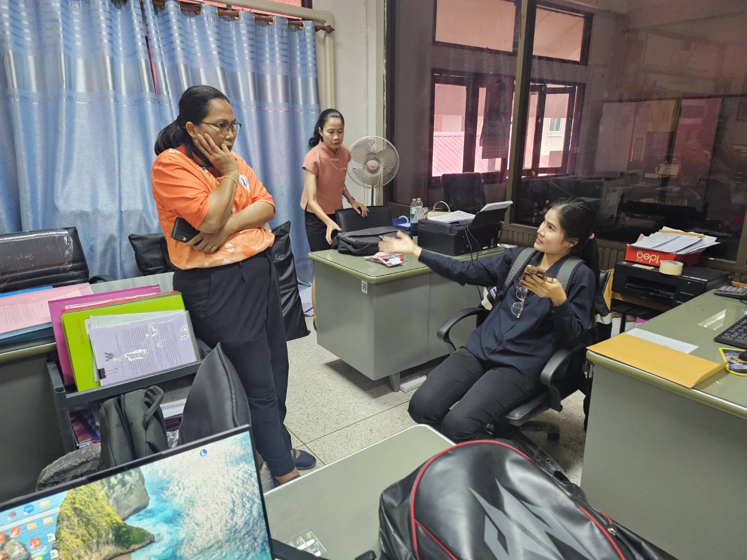 พช.หนองคาย ดำเนินการติดตั้งโปรแกรมป้องกันไวรัสคอมพิวเตอร์ ตามโครงการระบบรักษาความปลอดภัยคอมพิวเตอร์แม่ข่ายและลูกข่าย (Antivirus) กรมการพัฒนาชุมชน และติดตามการดำเนินงานกองทุนแม่ของแผ่นดิน