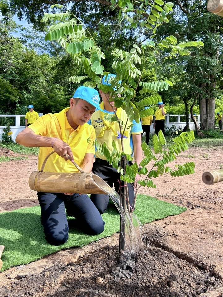 พช.หนองคาย ร่วมกิจกรรมจิตอาสาพัฒนา เนื่องในวันพระบาทสมเด็จพระปกเกล้าเจ้าอยู่หัว “กิจกรรมจิตอาสาพัฒนาสิ่งแวดล้อมและบำเพ็ญสาธารณประโยชน์”