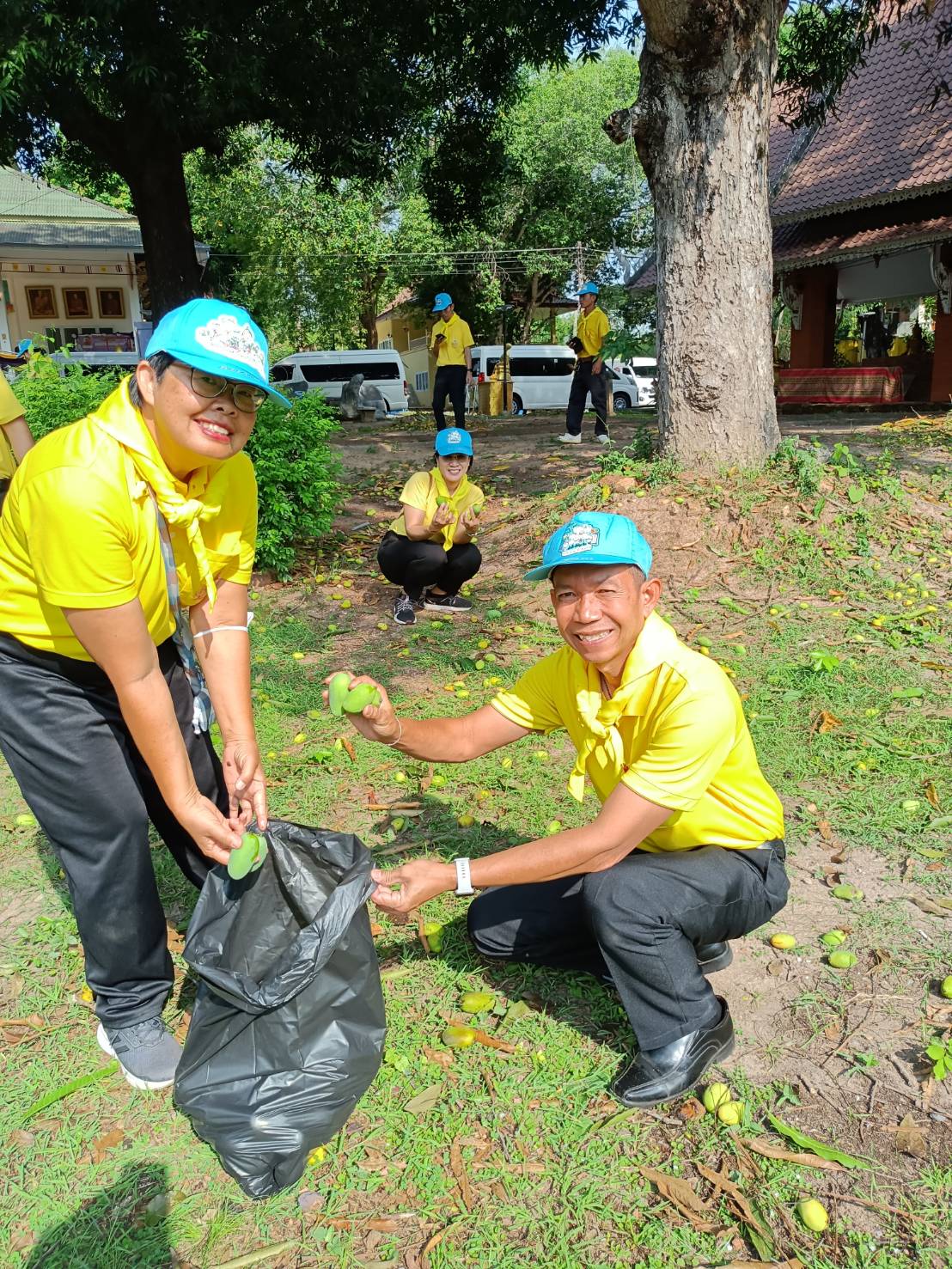 พช.หนองคาย ร่วมกิจกรรมจิตอาสาพัฒนา เนื่องในวันฉัตรมงคล “กิจกรรมจิตอาสาพัฒนาสิ่งแวดล้อมและบำเพ็ญสาธารณประโยชน์”