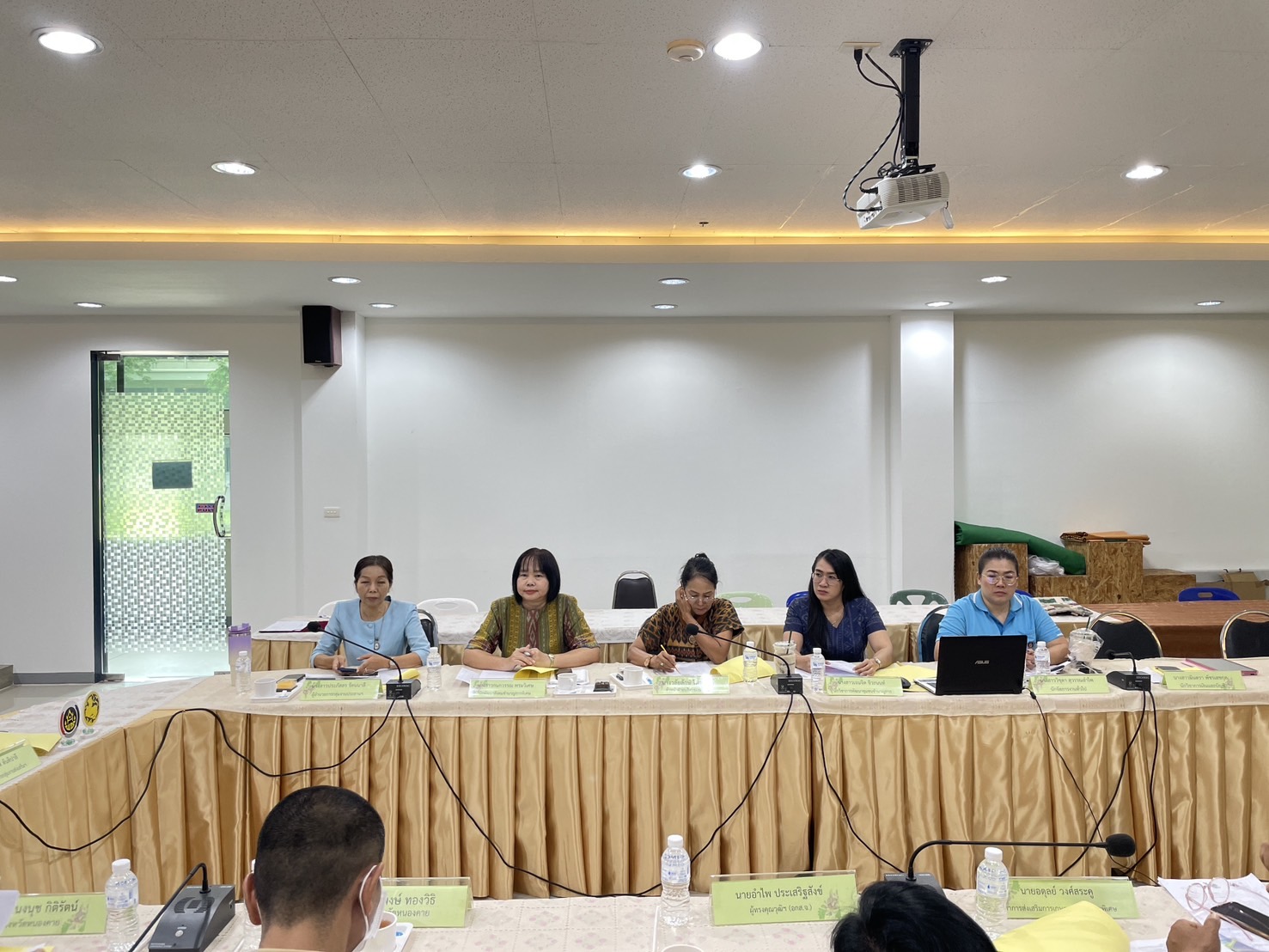 กองทุนพัฒนาบทบาทสตรี จังหวัดหนองคาย ประชุมคณะกรรมการคัดเลือกคนกองทุนพัฒนาบทบาทสตรีดีเด่น ระดับจังหวัด ประจำปี 2568 ครั้งที่ 1/2568