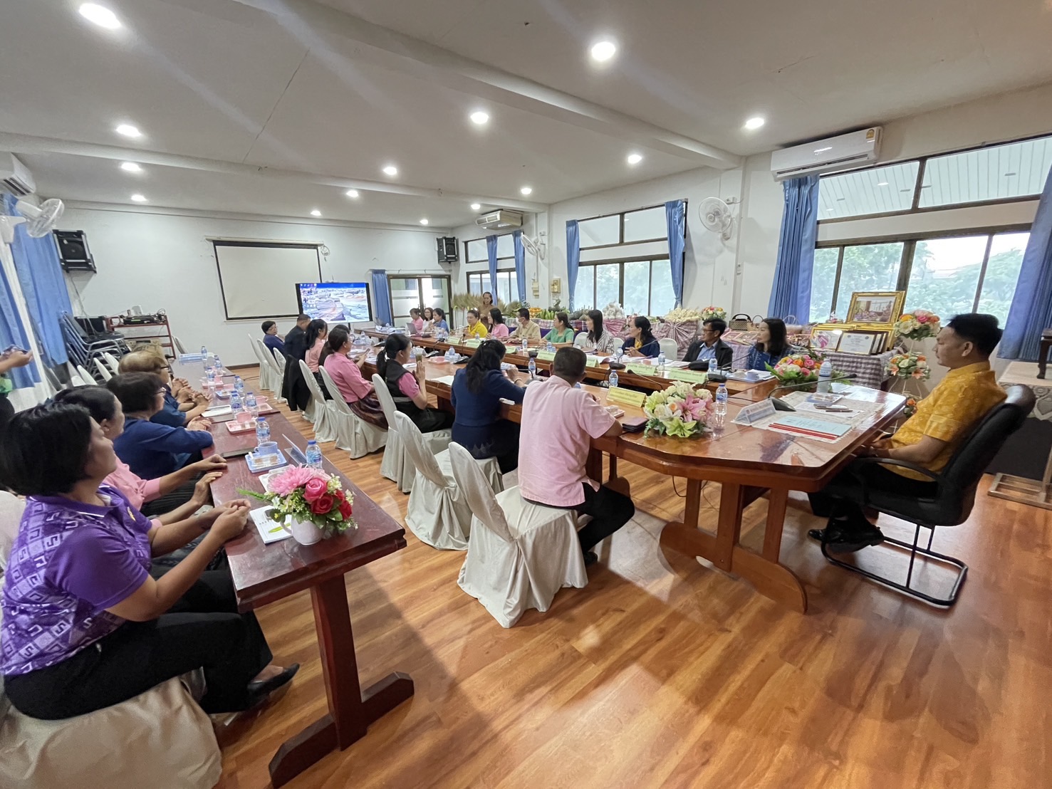 พช.หนองคาย คัดเลือกคนกองทุนพัฒนาบทบาทสตรีดีเด่น ระดับจังหวัด ตามโครงการเชิดชูเกียรติคนกองทุนพัฒนาบทบาทสตรี ประจำปี 2568