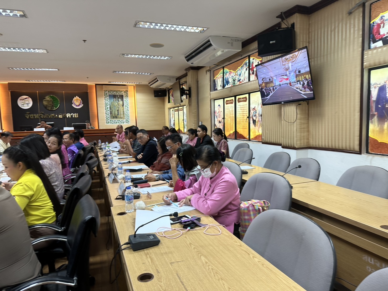 จังหวัดหนองคาย จัดประชุมคณะกรรมการและคณะอนุกรรมการจัดงาน “เดินแบบผ้าไทยเพื่อการกุศล” ประจำปี 2568