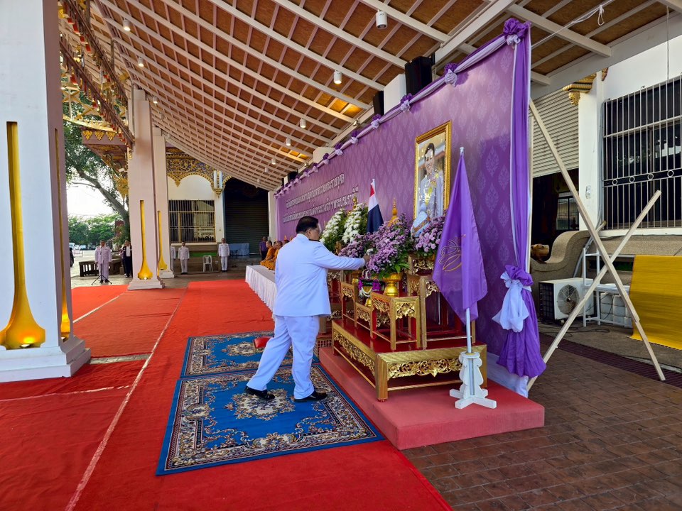 พช.หนองคาย ร่วมพิธีทำบุญตักบาตรถวายพระราชกุศล สมเด็จพระนางเจ้าฯ พระบรมราชินี เนื่องในโอกาสวันเฉลิมพระชนมพรรษา 3 มิถุนายน 2568