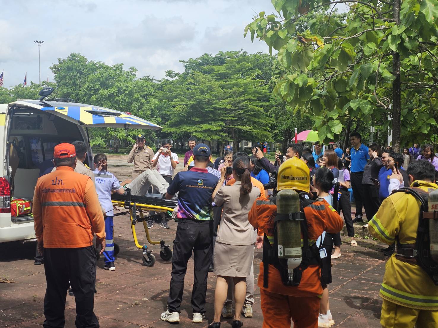 พช.หนองคาย ร่วมการฝึกซ้อมดับเพลิงและอพยพหนีไฟศาลากลางจังหวัดหนองคาย