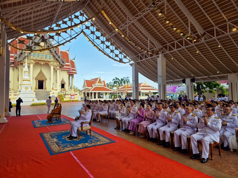 พช.หนองคาย ร่วมพิธีทำบุญตักบาตรถวายพระราชกุศล สมเด็จพระนางเจ้าฯ พระบรมราชินี เนื่องในโอกาสวันเฉลิมพระชนมพรรษา 3 มิถุนายน 2568