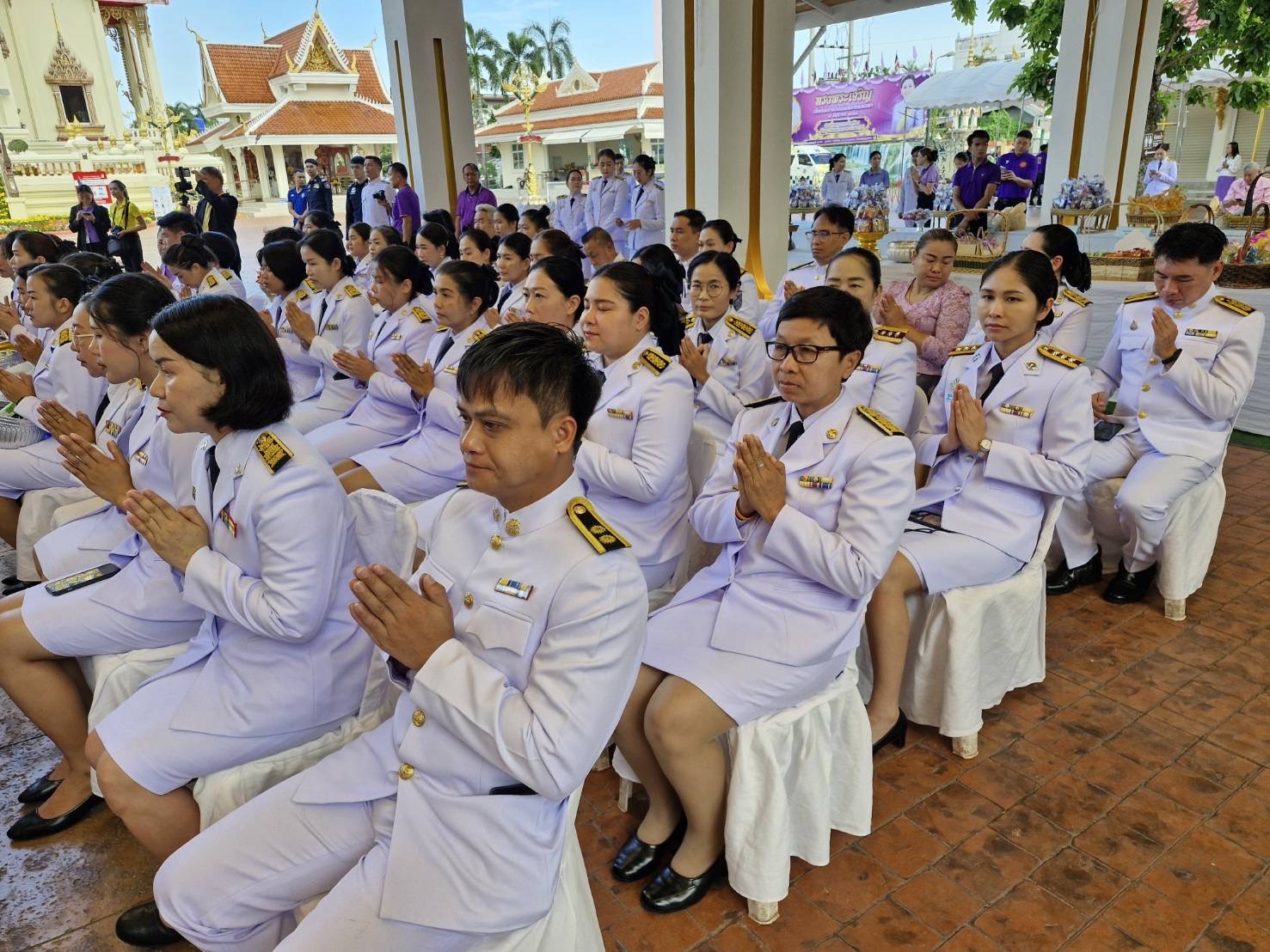 พช.หนองคาย ร่วมพิธีทำบุญตักบาตรถวายพระราชกุศล สมเด็จพระนางเจ้าฯ พระบรมราชินี เนื่องในโอกาสวันเฉลิมพระชนมพรรษา 3 มิถุนายน 2568