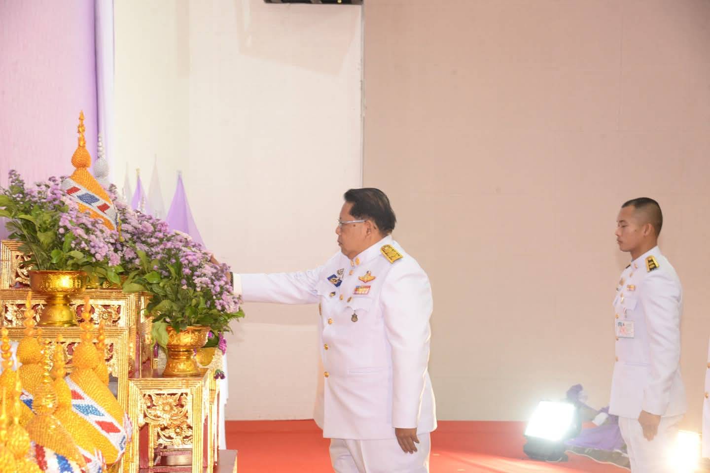 พช.หนองคาย ร่วมพิธีถวายเครื่องราชสักการะและวางพานพุ่ม และพิธีจุดเทียนถวายพระพรชัยมงคล เนื่องในโอกาสวันเฉลิมพระชนมพรรษา สมเด็จพระนางเจ้าฯ พระบรมราชินี 3 มิถุนายน 2568