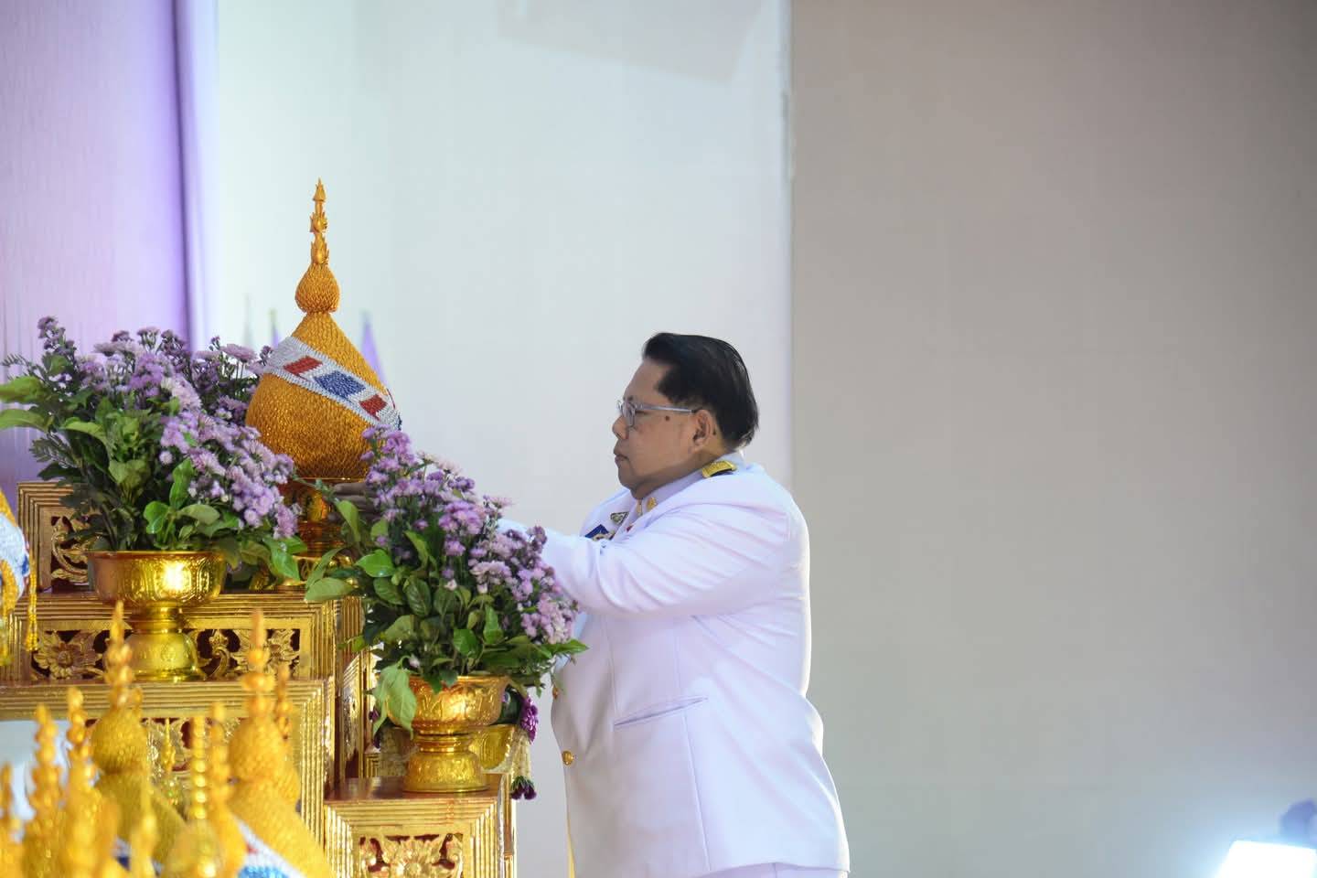 พช.หนองคาย ร่วมพิธีถวายเครื่องราชสักการะและวางพานพุ่ม และพิธีจุดเทียนถวายพระพรชัยมงคล เนื่องในโอกาสวันเฉลิมพระชนมพรรษา สมเด็จพระนางเจ้าฯ พระบรมราชินี 3 มิถุนายน 2568