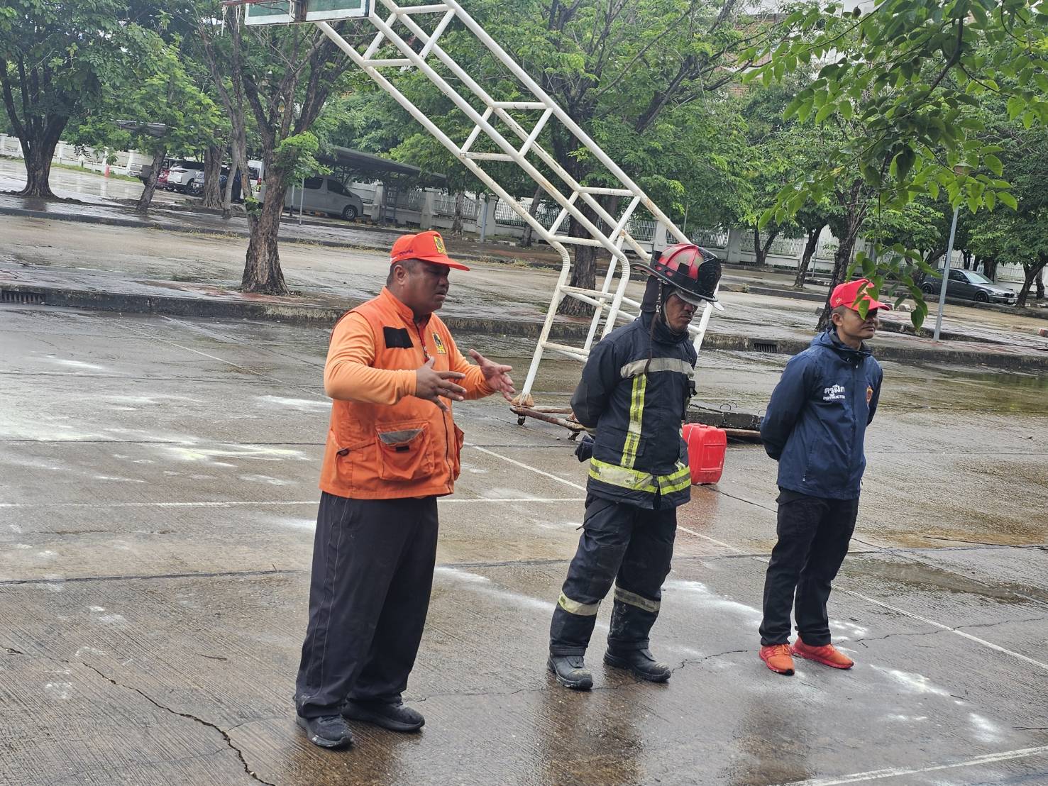 พช.หนองคาย ร่วมการฝึกซ้อมดับเพลิงและอพยพหนีไฟศาลากลางจังหวัดหนองคาย