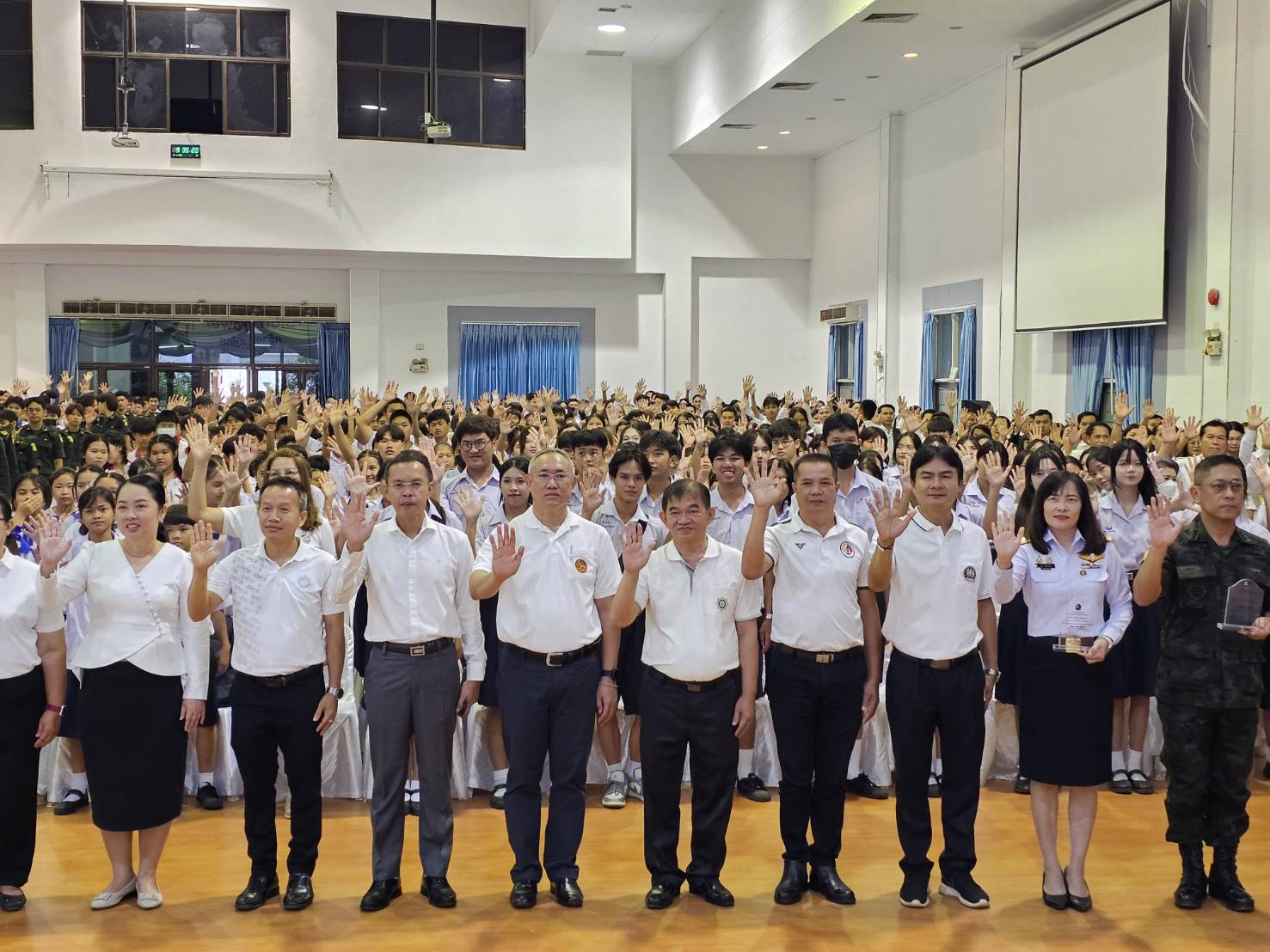 พช.หนองคาย ร่วมจัดกิจกรรมมหกรรมวันต่อต้านยาเสพติดโลก (26 มิถุนายน) ประจำปี 2568 จังหวัดหนองคาย ภายใต้แนวคิด “Stop Drugs Start Power สร้างพลังไทย หยุดภัยยาเสพติด”