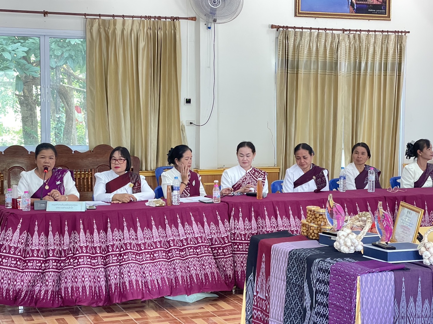 พช.หนองคาย คัดเลือกคนกองทุนพัฒนาบทบาทสตรีดีเด่น ระดับจังหวัด ตามโครงการเชิดชูเกียรติคนกองทุนพัฒนาบทบาทสตรี ประจำปี 2568