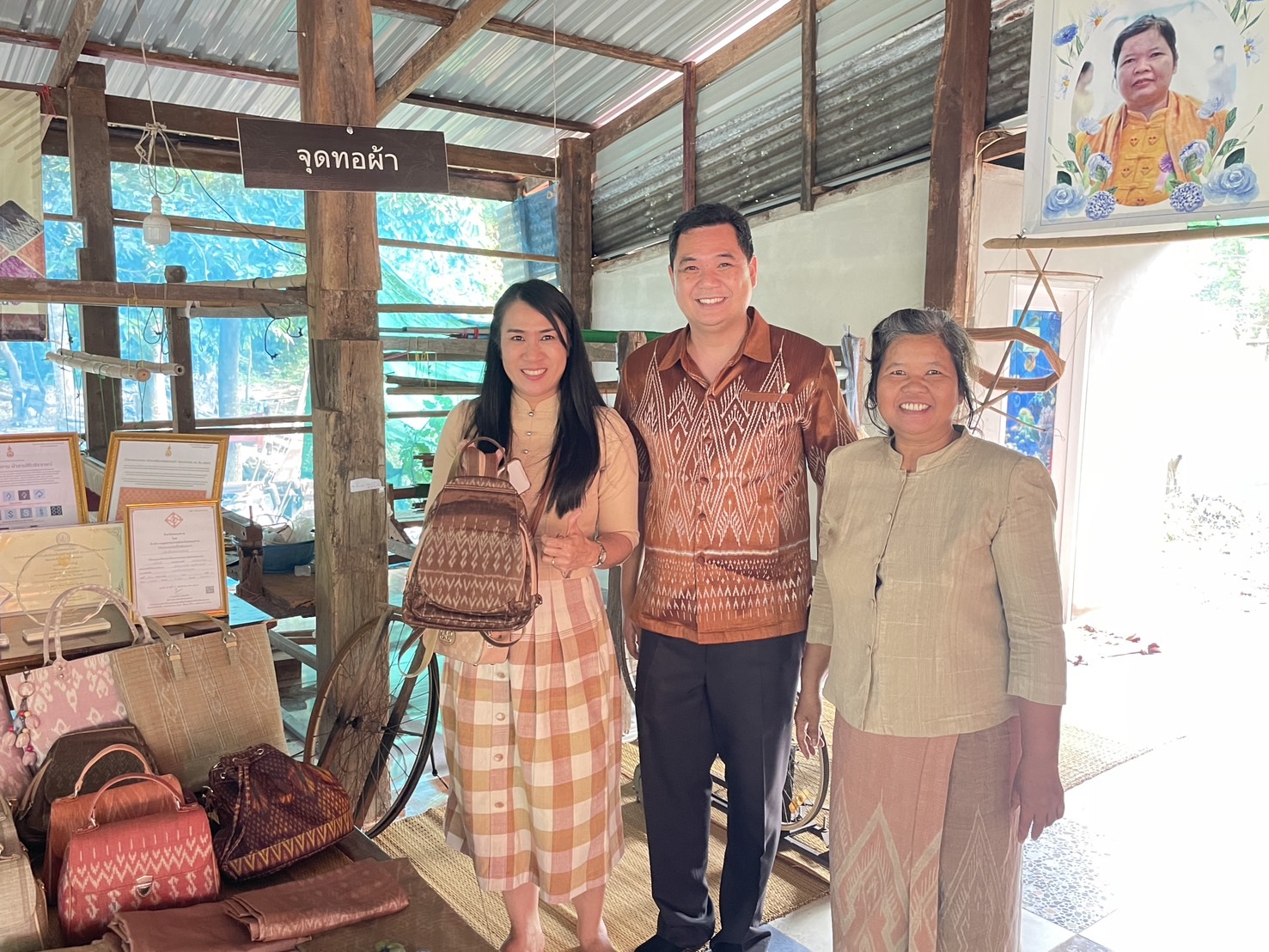 พช.หนองคาย คัดเลือกคนกองทุนพัฒนาบทบาทสตรีดีเด่น ระดับจังหวัด ตามโครงการเชิดชูเกียรติคนกองทุนพัฒนาบทบาทสตรี ประจำปี 2568