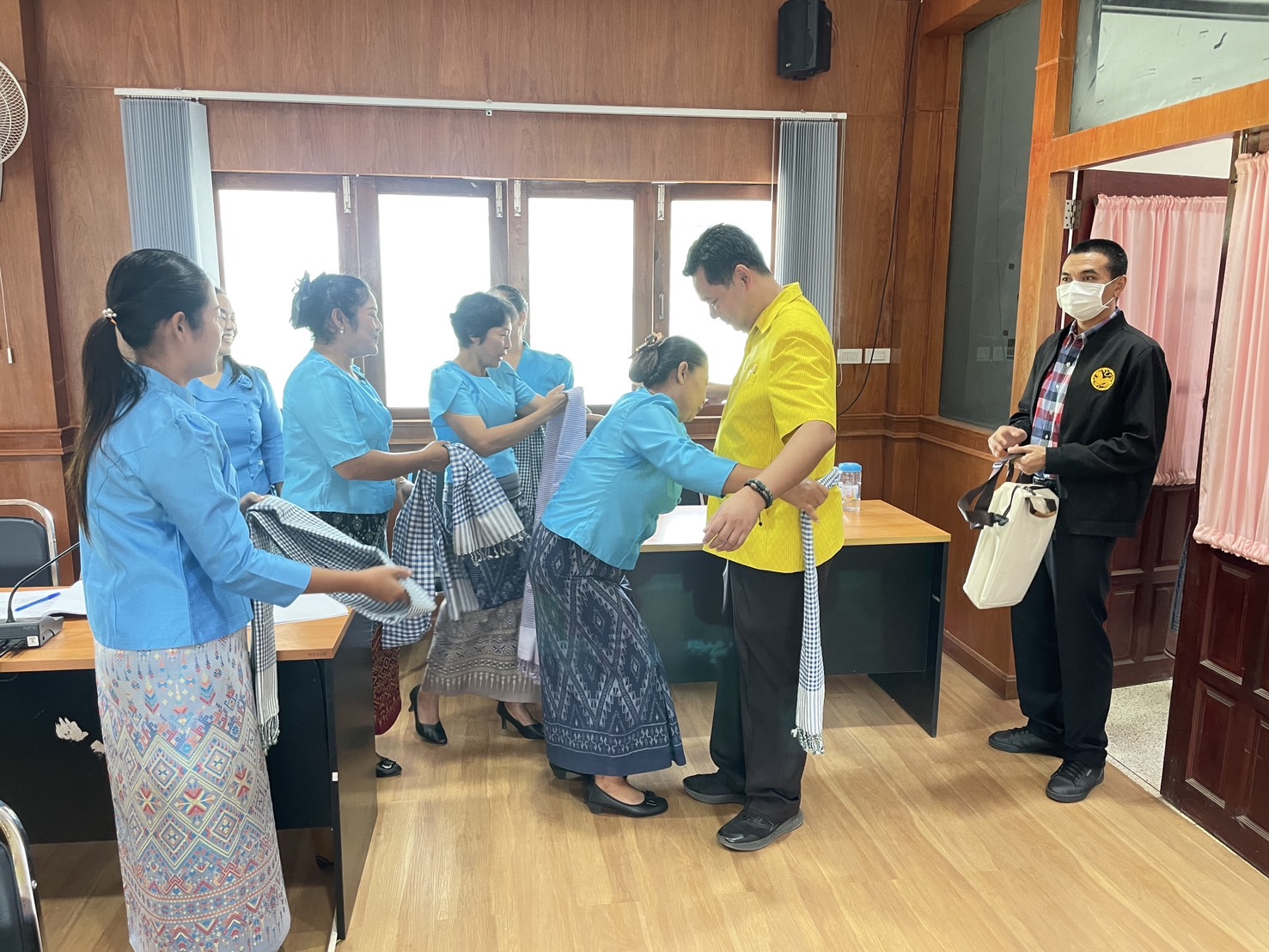 พช.หนองคาย คัดเลือกคนกองทุนพัฒนาบทบาทสตรีดีเด่น ระดับจังหวัด ตามโครงการเชิดชูเกียรติคนกองทุนพัฒนาบทบาทสตรี ประจำปี 2568 อำเภอรัตนวาปี