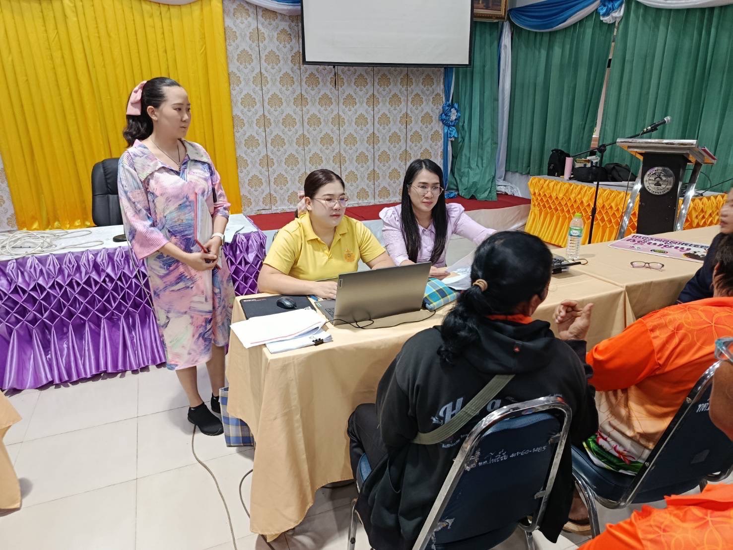 กองทุนฯ สตรี หนองคาย ลงพื้นที่ประชาสัมพันธ์มาตรการช่วยเหลือลูกหนี้กองทุนพัฒนาบทบาทสตรี