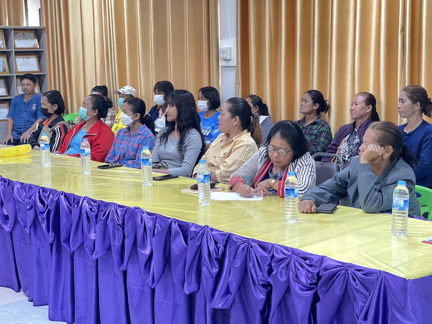 กองทุนฯ สตรี หนองคาย ลงพื้นที่ประชาสัมพันธ์มาตรการช่วยเหลือลูกหนี้กองทุนพัฒนาบทบาทสตรี “เดินหน้าสู้หนี้ ร่วมสร้างพลังสตรี เปลี่ยนหนี้เป็นพลัง เปลี่ยนปัญหาเป็นโอกาส”