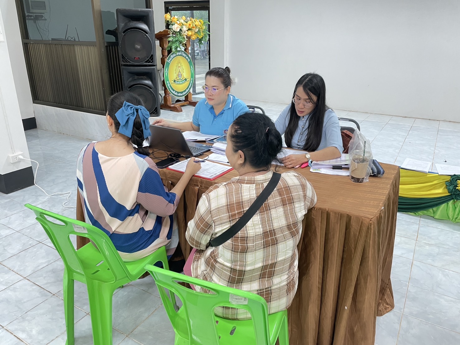 กองทุนฯ สตรี หนองคาย ลงพื้นที่ประชาสัมพันธ์มาตรการช่วยเหลือลูกหนี้กองทุนพัฒนาบทบาทสตรี “เดินหน้าสู้หนี้ ร่วมสร้างพลังสตรี เปลี่ยนหนี้เป็นพลัง เปลี่ยนปัญหาเป็นโอกาส”
