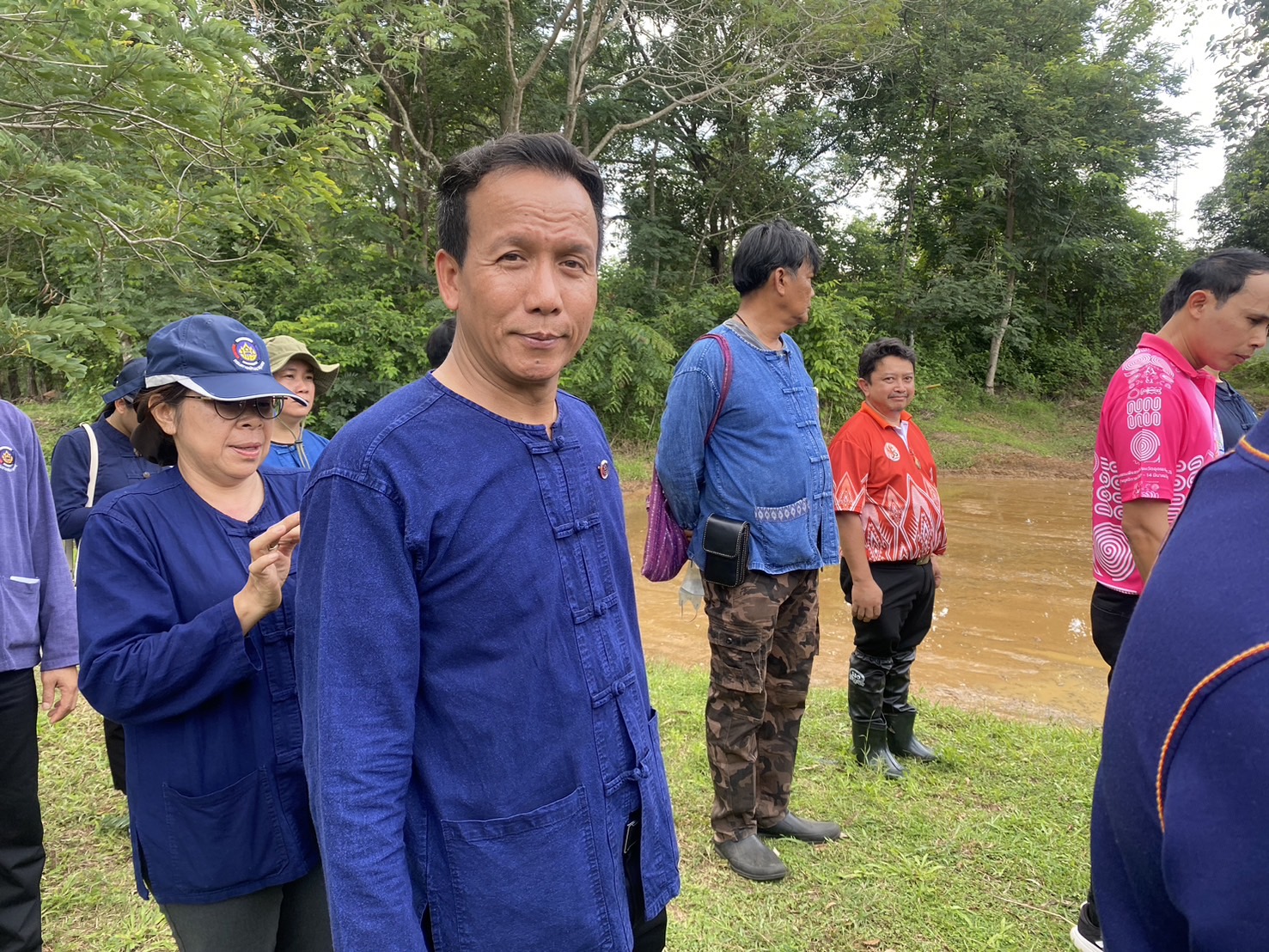 พช.หนองคาย ร่วม “เอามือสามัคคี โคก หนอง นา” เพื่อขับเคลื่อนการพัฒนาพื้นที่ตามหลักปรัชญาของเศรษฐกิจพอเพียงและฟื้นฟูระบบนิเวศอย่างยั่งยืน