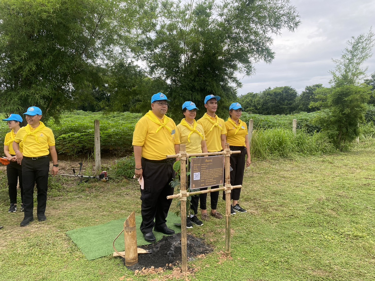 พช.หนองคาย ร่วมกิจกรรมจิตอาสาพัฒนา เนื่องในวันสมเด็จพระนารายณ์มหาราช “กิจกรรมจิตอาสาพัฒนาสิ่งแวดล้อมและบำเพ็ญสาธารณประโยชน์”