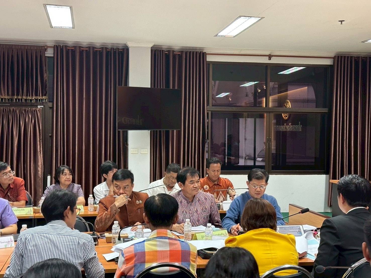 จังหวัดหนองคาย ดำเนินการประชุมคณะกรรมการอำนวยการศูนย์แสดงและจำหน่ายผลิตภัณฑ์ OTOP จังหวัดหนองคาย ครั้งที่ 1/2568