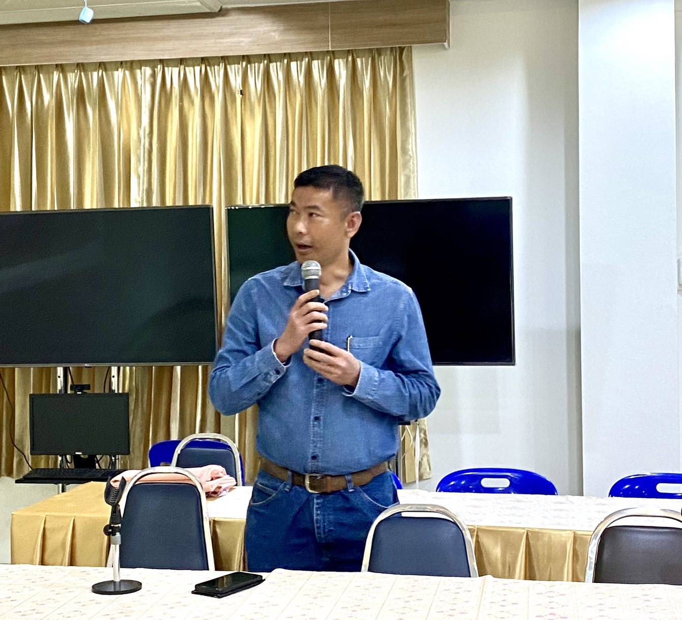 สำนักงานพัฒนาชุมชนจังหวัดหนองคาย จัดประชุมคณะกรรมการคัดเลือกโอทอปเทรดเดอร์ระดับจังหวัด จังหวัดหนองคาย ครั้งที่ 1/2568