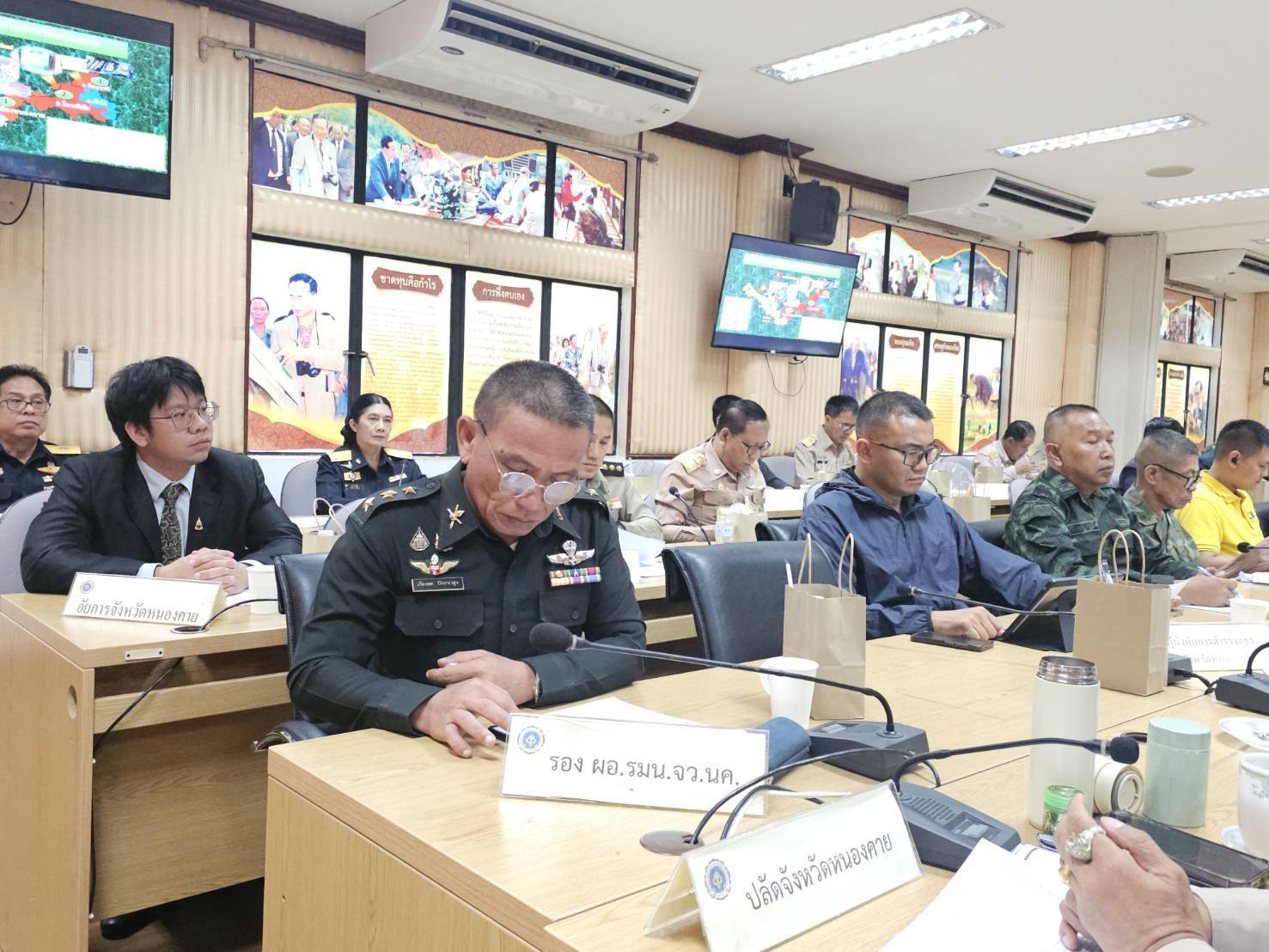 พช.หนองคาย ร่วมประชุมคณะกรรมการศูนย์อำนวยการป้องกันและปราบปรามยาเสพติดจังหวัดหนองคาย ครั้งที่ 6/2568