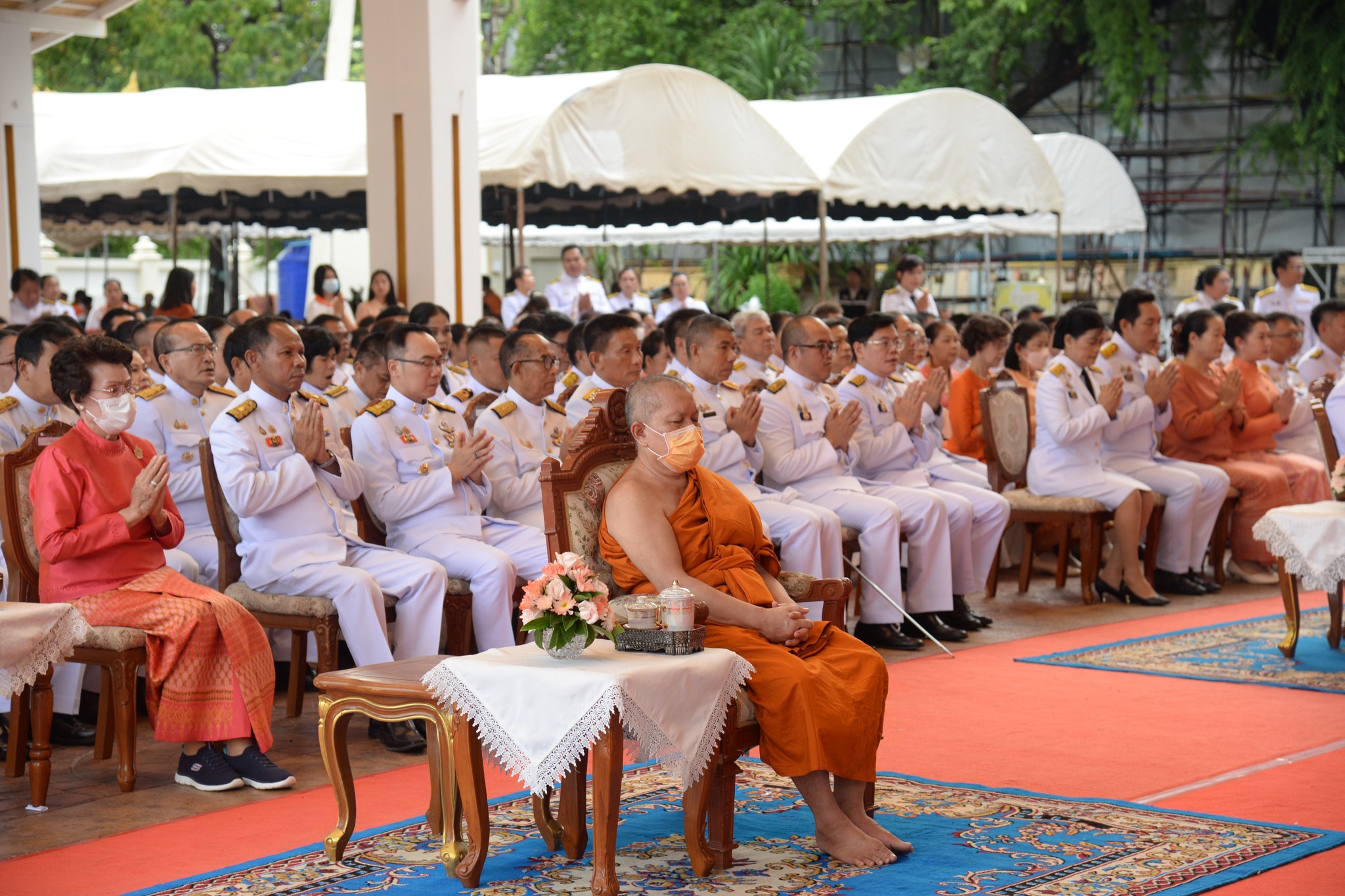 พช.หนองคาย ร่วมพิธีทำบุญตักบาตรถวายพระราชกุศล เนื่องในโอกาสวันคล้ายวันประสูติ สมเด็จพระเจ้าน้องนางเธอ เจ้าฟ้าจุฬาภรณวลัยลักษณ์ อัครราชกุมารี กรมพระศรีสวางควัฒน วรขัตติยราชนารี