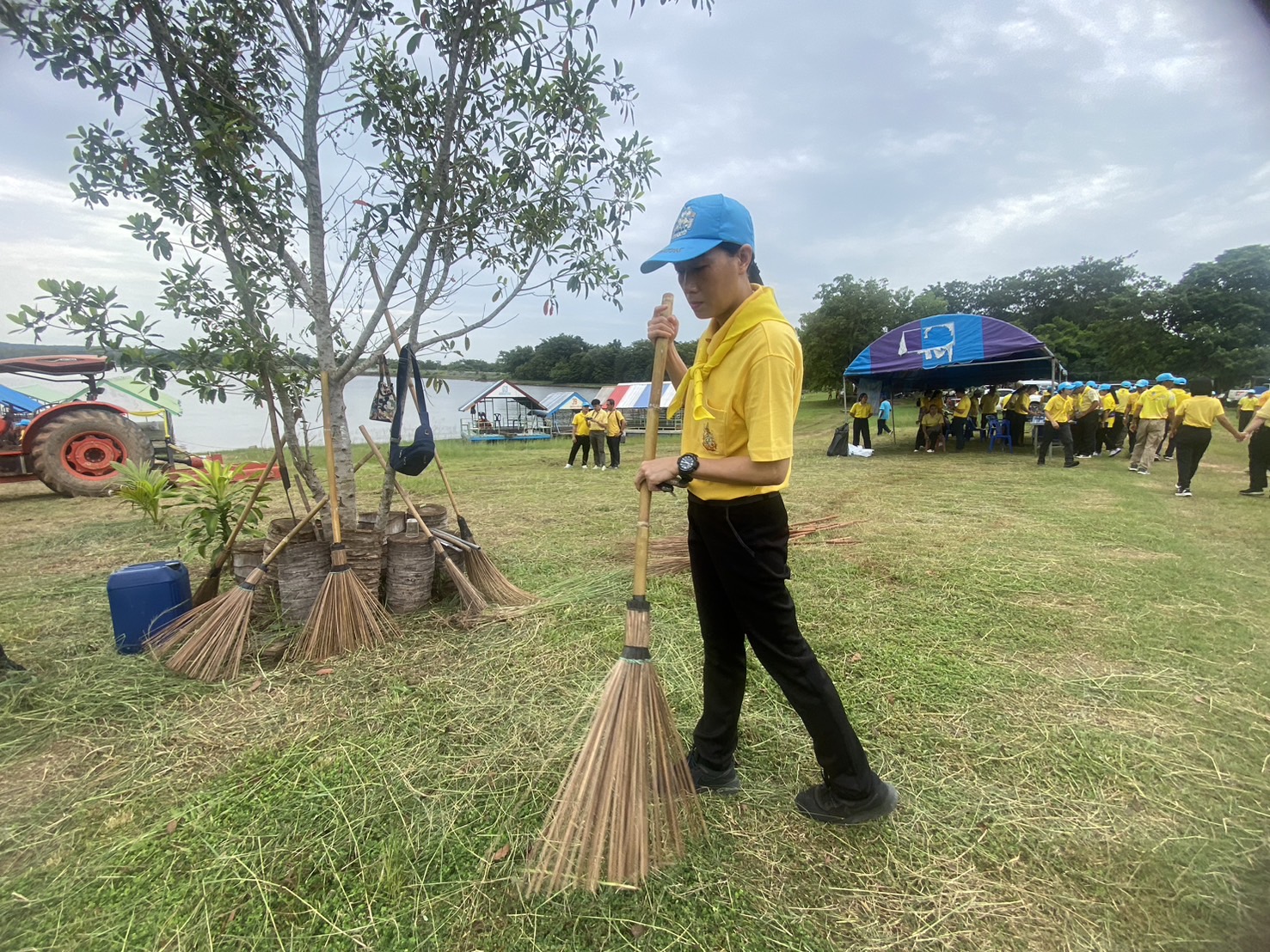 พช.หนองคาย ร่วมกิจกรรมจิตอาสาพัฒนา เนื่องในวันสมเด็จพระนารายณ์มหาราช “กิจกรรมจิตอาสาพัฒนาสิ่งแวดล้อมและบำเพ็ญสาธารณประโยชน์”