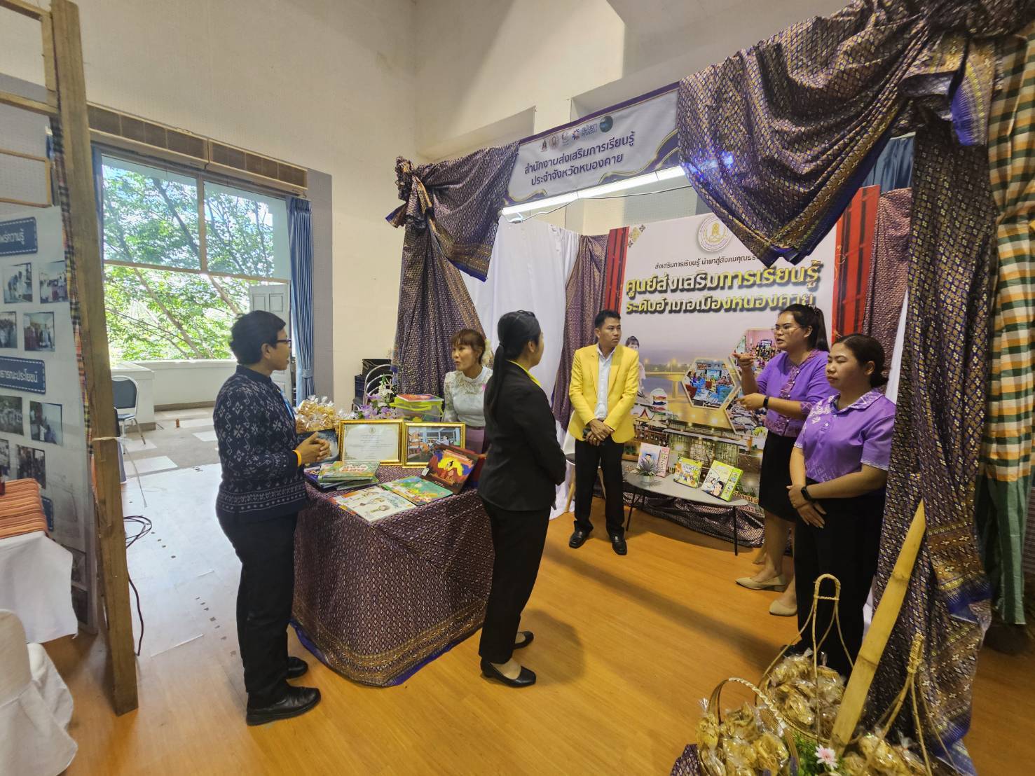 พช.หนองคาย ร่วมขับเคลื่อนจังหวัดคุณธรรม รับมอบเกียรติบัตรองค์กรคุณธรรมในงานสมัชชาคุณธรรมและตลาดนัดคุณธรรมหนองคาย ปี 2568