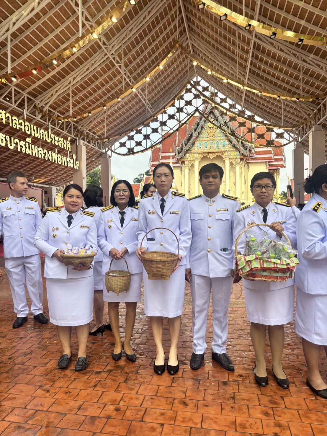 พช.หนองคาย ร่วมพิธีทำบุญตักบาตรถวายพระราชกุศล เนื่องในโอกาสวันคล้ายวันประสูติ สมเด็จพระเจ้าน้องนางเธอ เจ้าฟ้าจุฬาภรณวลัยลักษณ์ อัครราชกุมารี กรมพระศรีสวางควัฒน วรขัตติยราชนารี