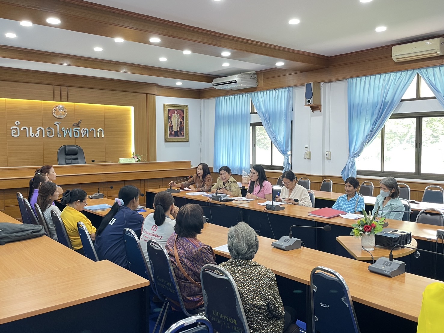 กองทุนฯ สตรี หนองคาย ลงพื้นที่ประชาสัมพันธ์มาตรการช่วยเหลือลูกหนี้กองทุนพัฒนาบทบาทสตรี “เดินหน้าสู้หนี้ ร่วมสร้างพลังสตรี เปลี่ยนหนี้เป็นพลัง เปลี่ยนปัญหาเป็นโอกาส”