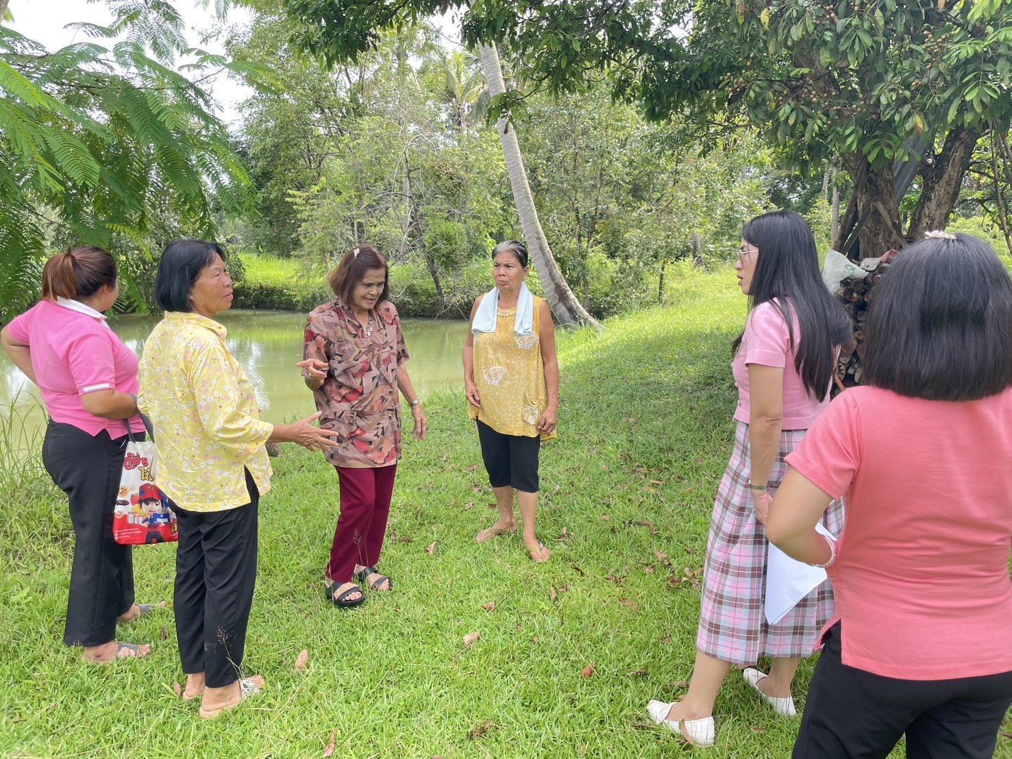 กองทุนฯ สตรี หนองคาย ลงพื้นที่ประชาสัมพันธ์มาตรการช่วยเหลือลูกหนี้กองทุนพัฒนาบทบาทสตรี “เดินหน้าสู้หนี้ ร่วมสร้างพลังสตรี เปลี่ยนหนี้เป็นพลัง เปลี่ยนปัญหาเป็นโอกาส”